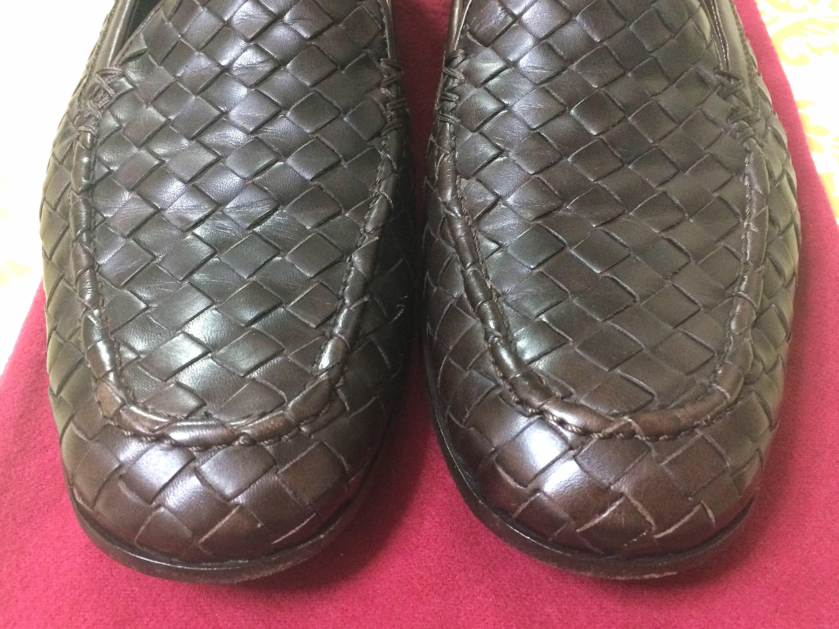 MINT. Vintage Bottega Veneta classic dark brown intrecciato leather shoes. EU38 In Excellent Condition For Sale In Kashiwa, Chiba