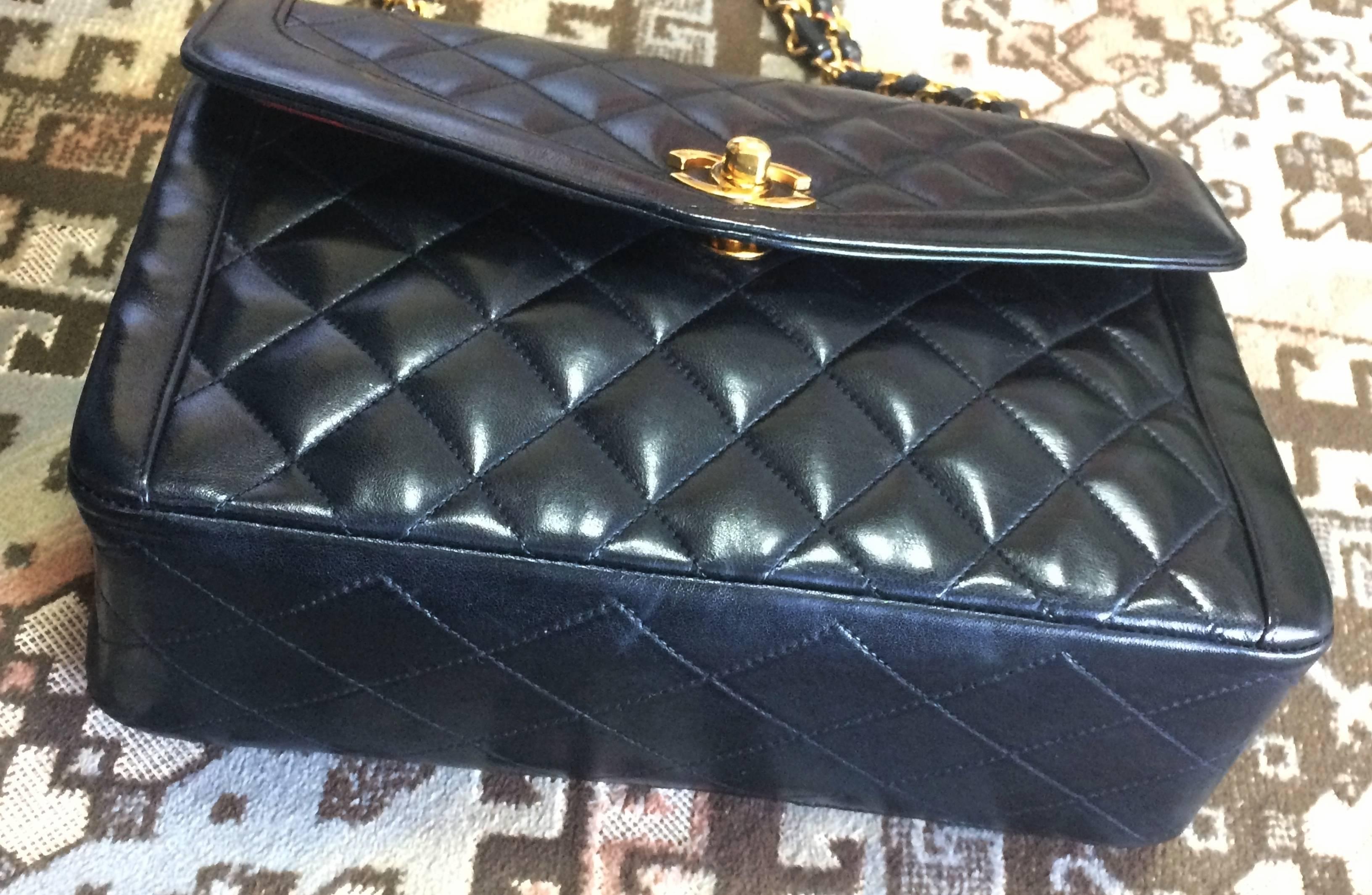 Vintage Chanel black lambskin chain shoulder 2.55 shoulder bag, pentagon flap In Good Condition For Sale In Kashiwa, Chiba