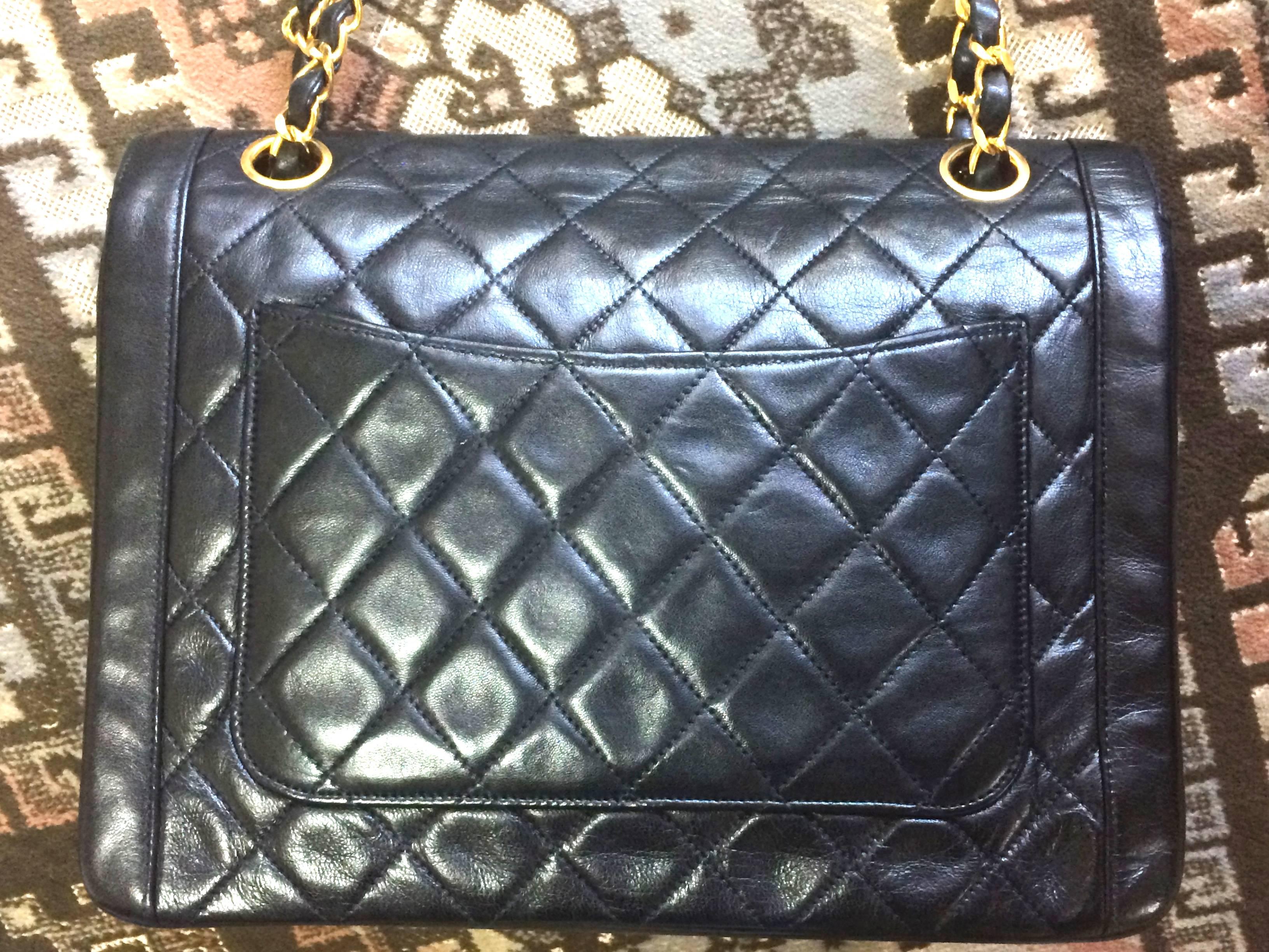 Women's Vintage Chanel black lambskin chain shoulder 2.55 shoulder bag, pentagon flap For Sale