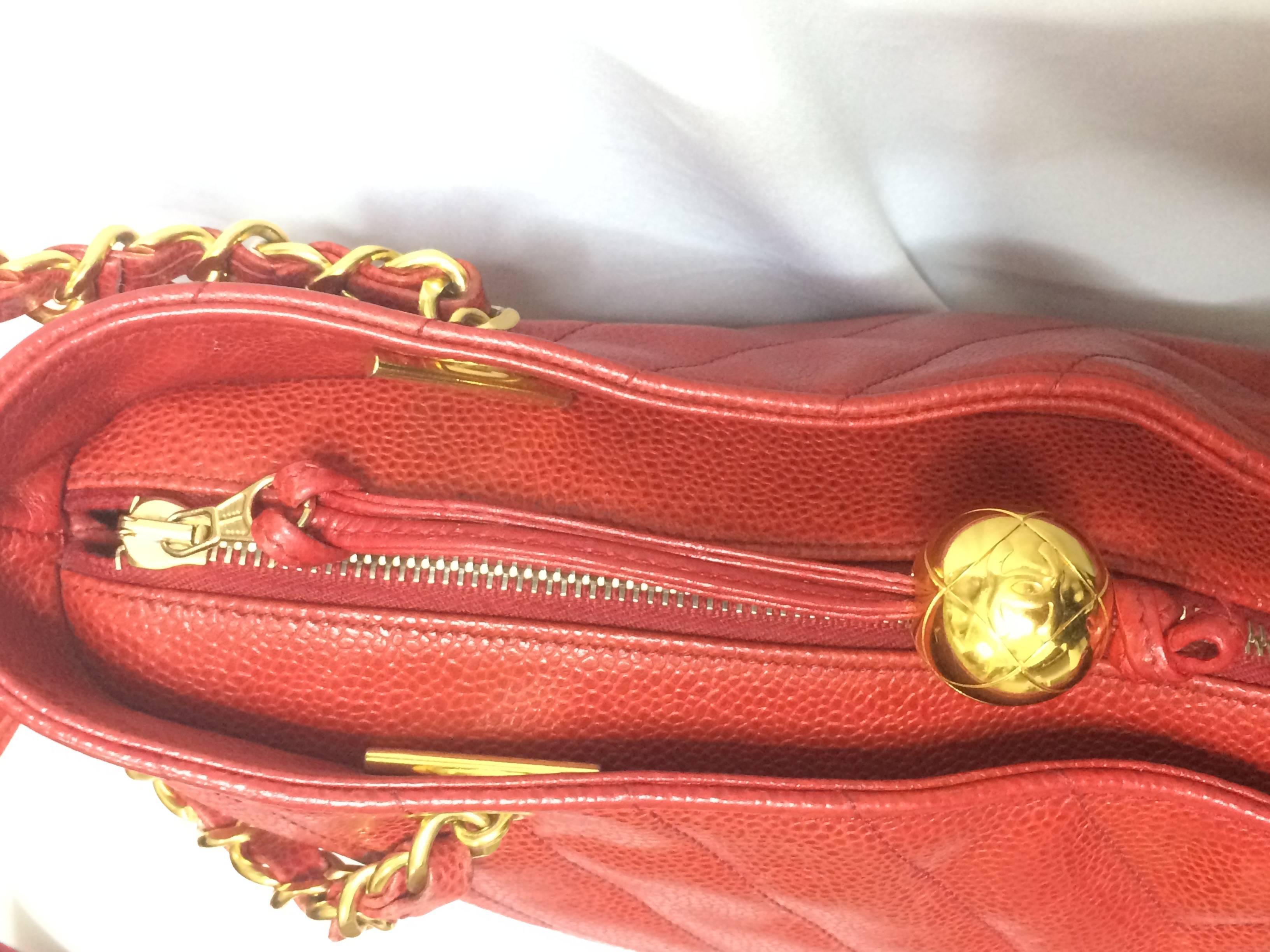 Red Vintage CHANEL red caviar v stitch, chevron style chain shoulder tote bag. For Sale
