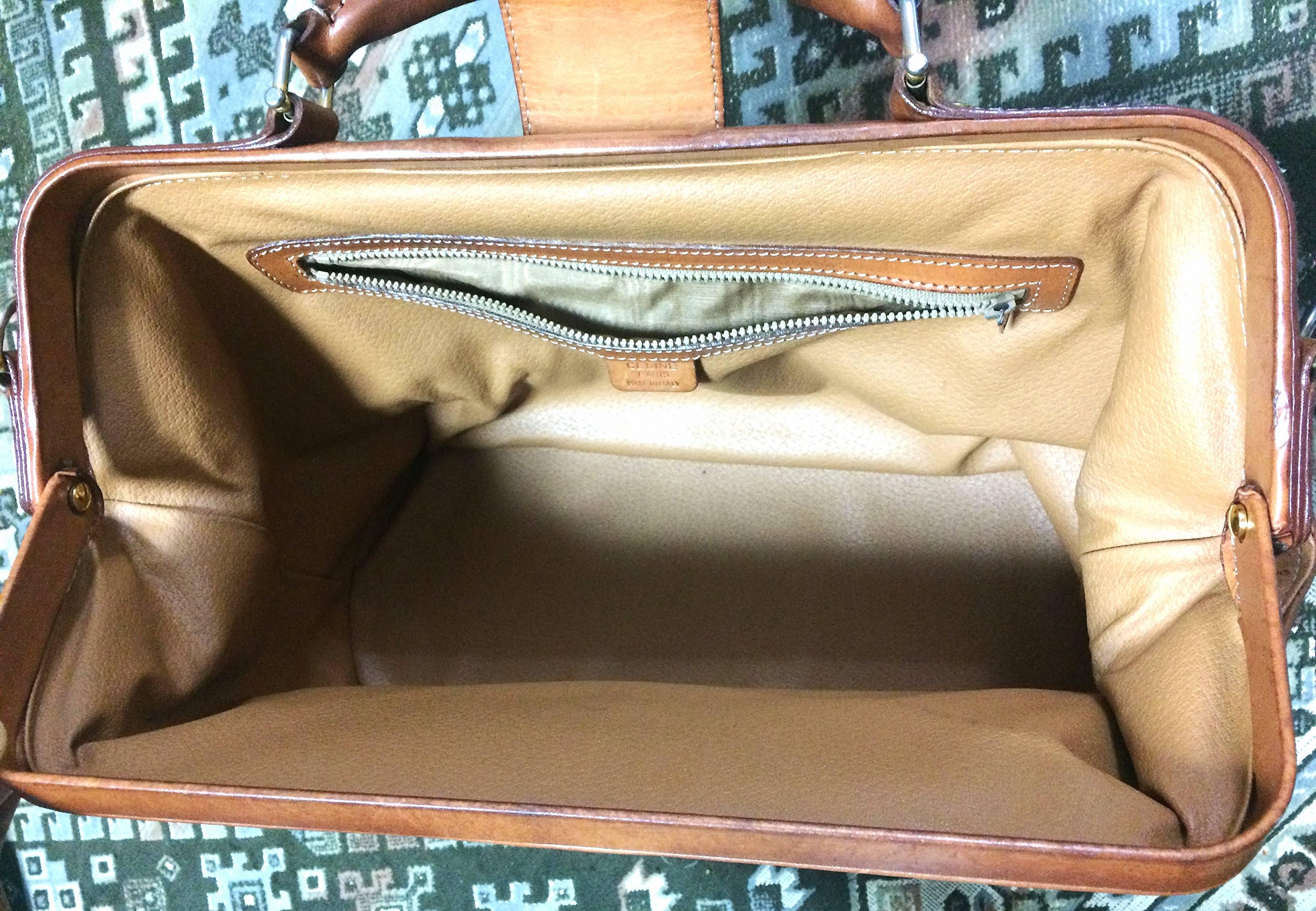 Women's or Men's Vintage Celine brown macadam blaison doctor bag with brown leather trimmings. For Sale