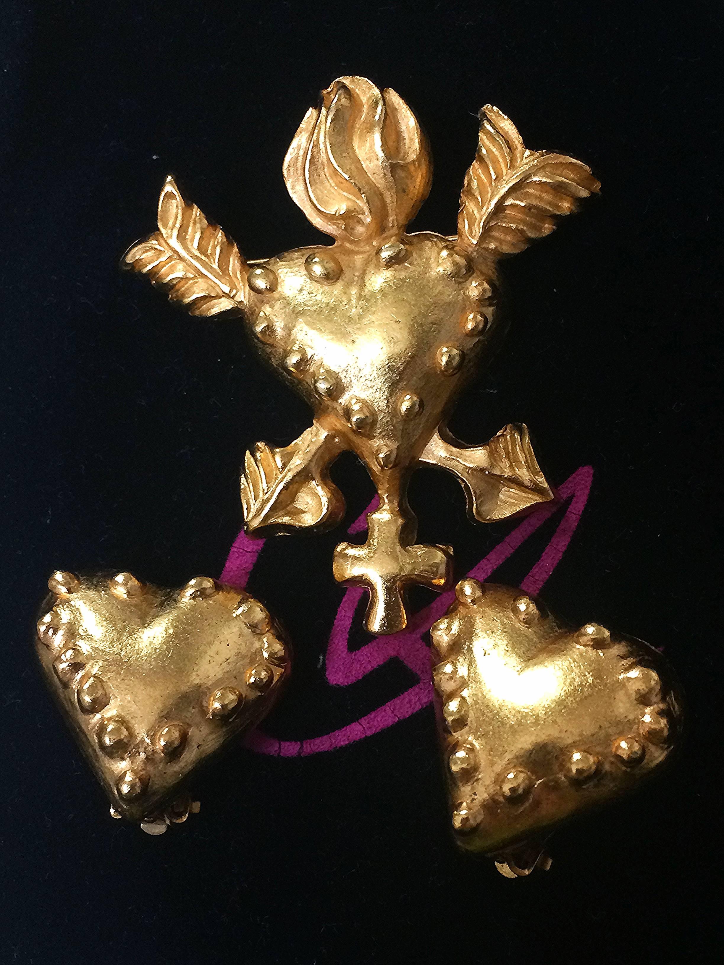 Vintage Christian Lacroix golden heart and arrow motif brooch, hat pin, jacket For Sale 2