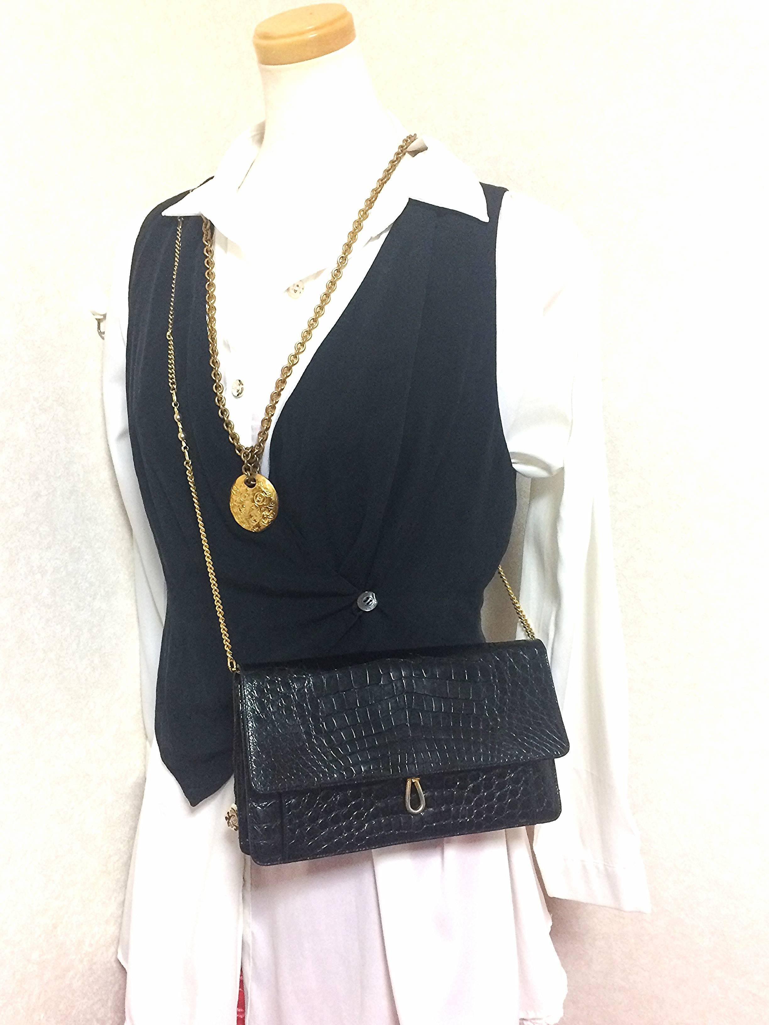 Vintage BALLY genuine black crocodile chain clutch, shoulder bag. Classic purse. For Sale 2