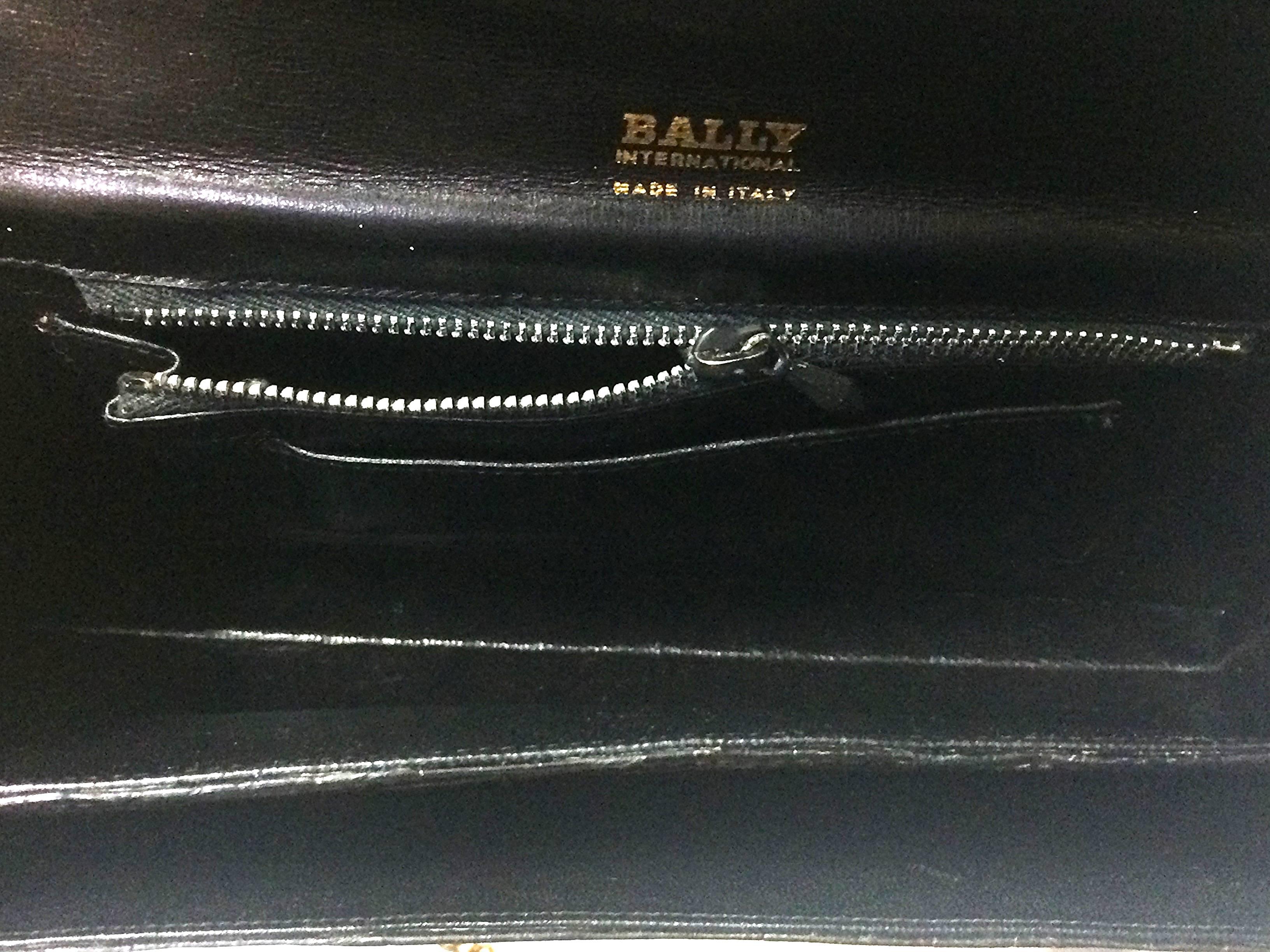 Vintage BALLY genuine black crocodile chain clutch, shoulder bag. Classic purse. For Sale 1