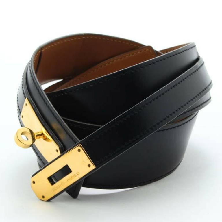 1990s. MINT. Vintage HERMES black box calf leather Kelly belt. Stamp V in O, 1992. size 65. 24", 25", and 26". 

***Brown version in larger size is also available***

MINT. Beautiful condition! 
Introducing a vintage HERMES black box