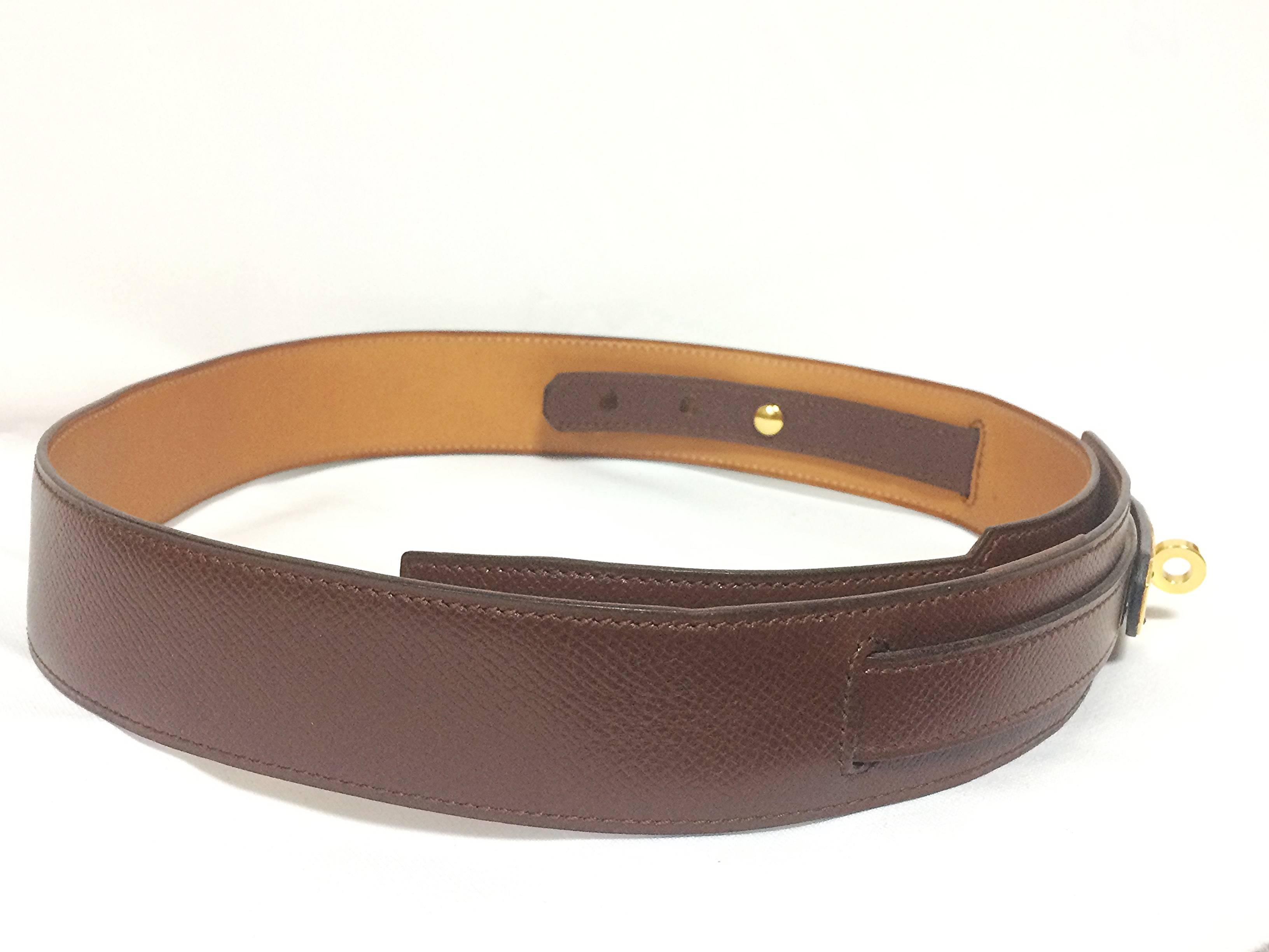 Women's or Men's MINT. Vintage HERMES brown courchevel leather Kelly belt. Stamp S in O, 1989. 