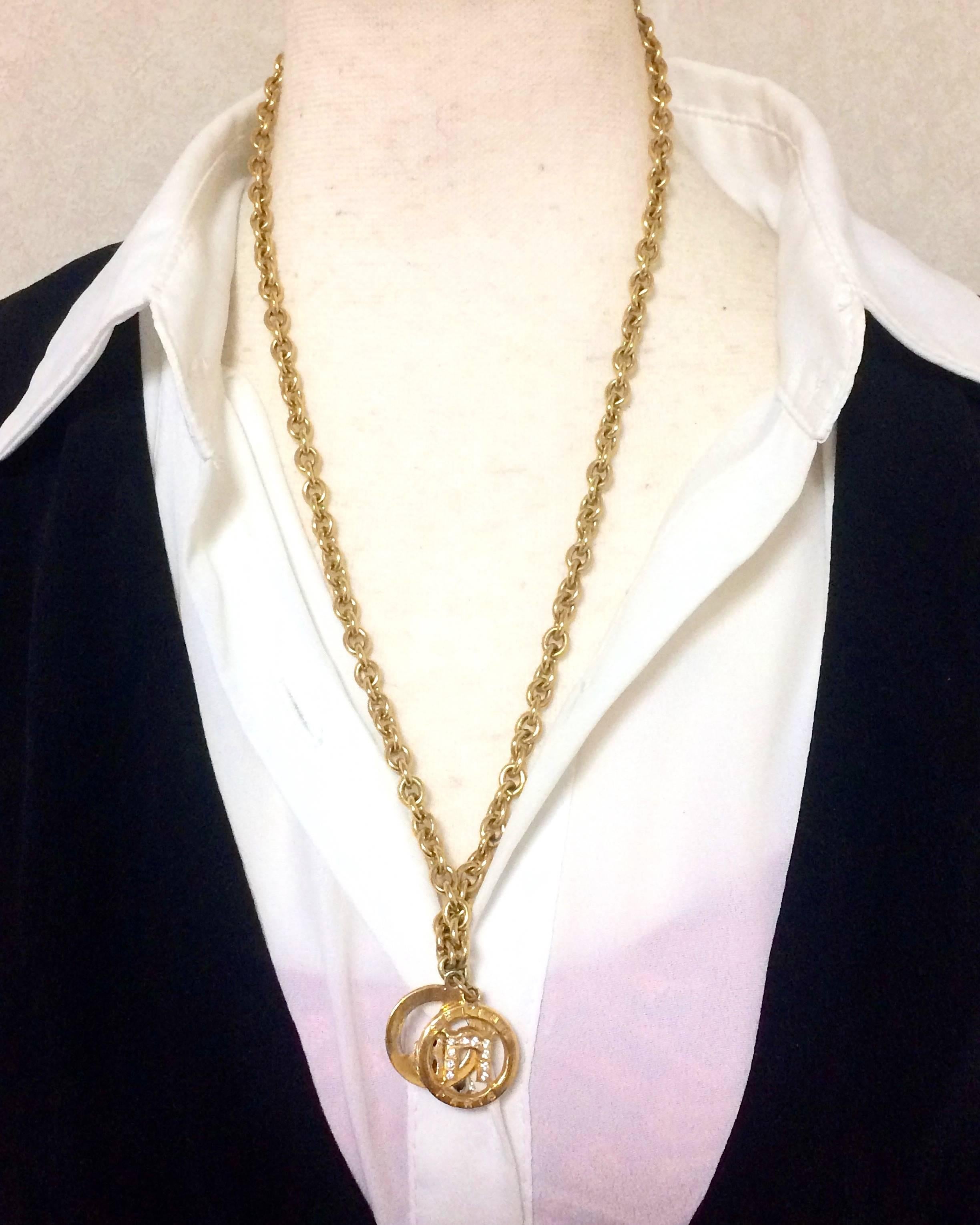Vintage CELINE golden Eiffel tower and Triumphal arch pendant top chain necklace In Good Condition For Sale In Kashiwa, Chiba
