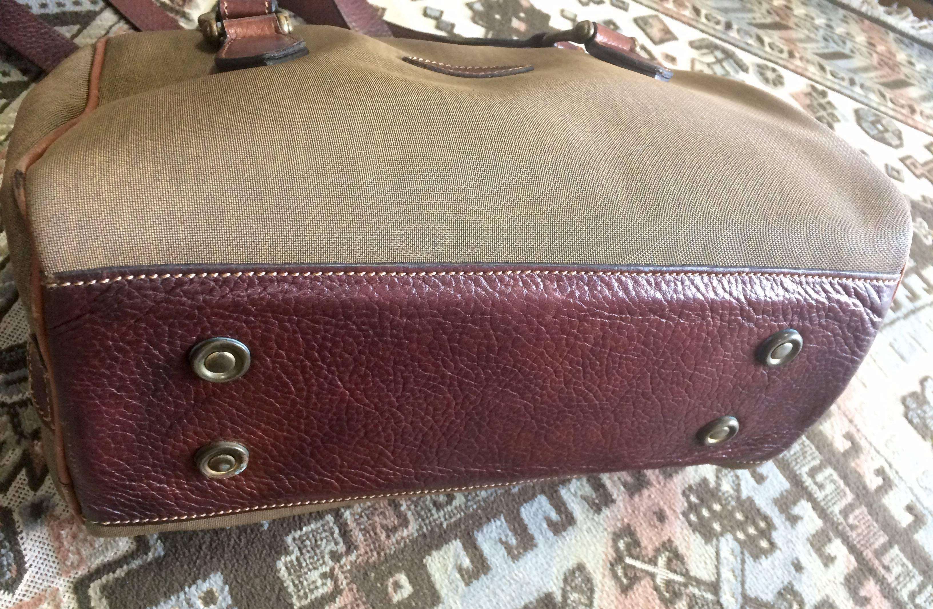Brown Vintage Mulberry khaki shoulder bag with fabric and brown leather mix trimmings. For Sale