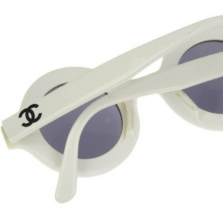 white round frame sunglasses