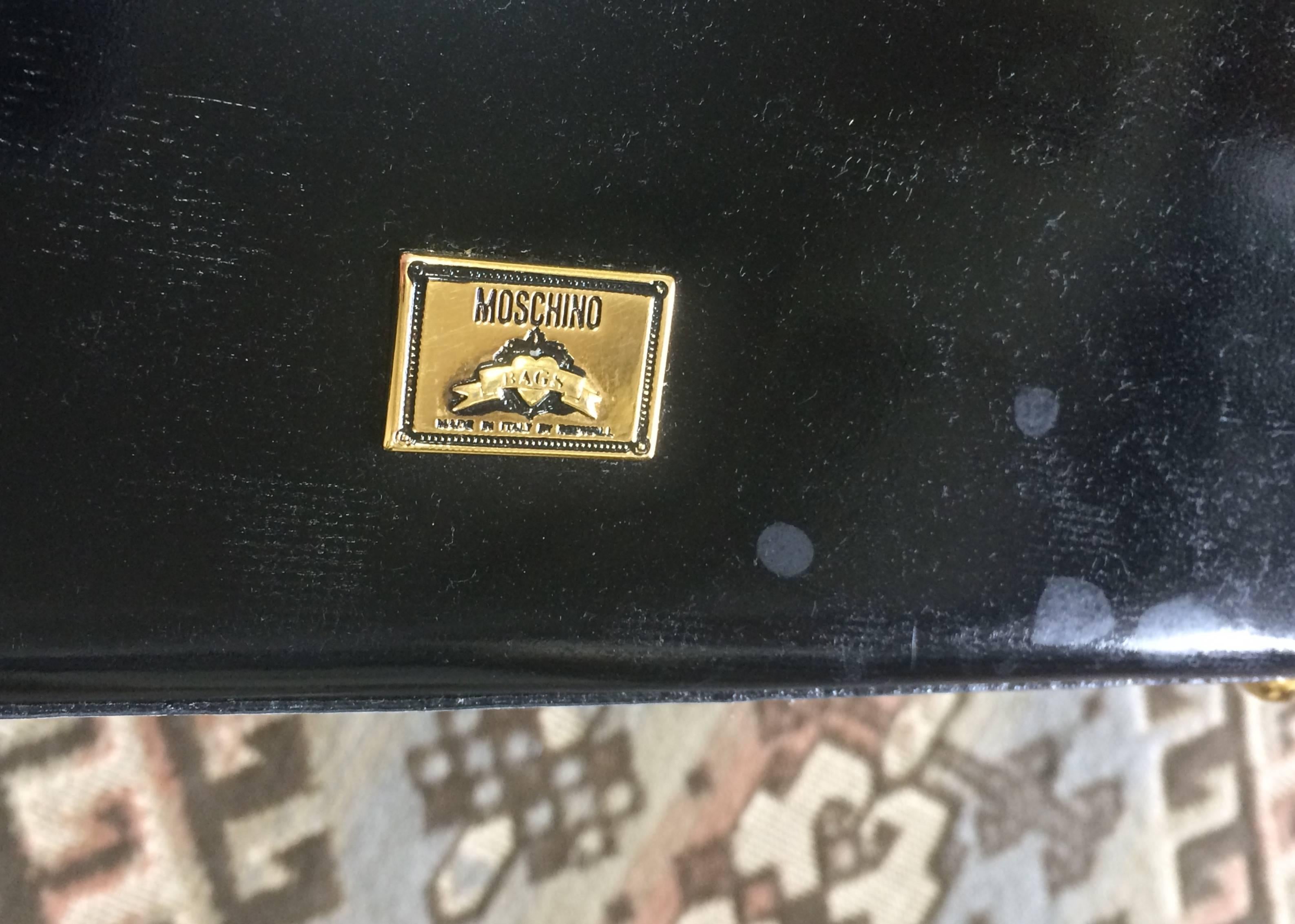 Vintage MOSCHINO white, black, brown patent enamel bag with heart motif. RedWall For Sale 3