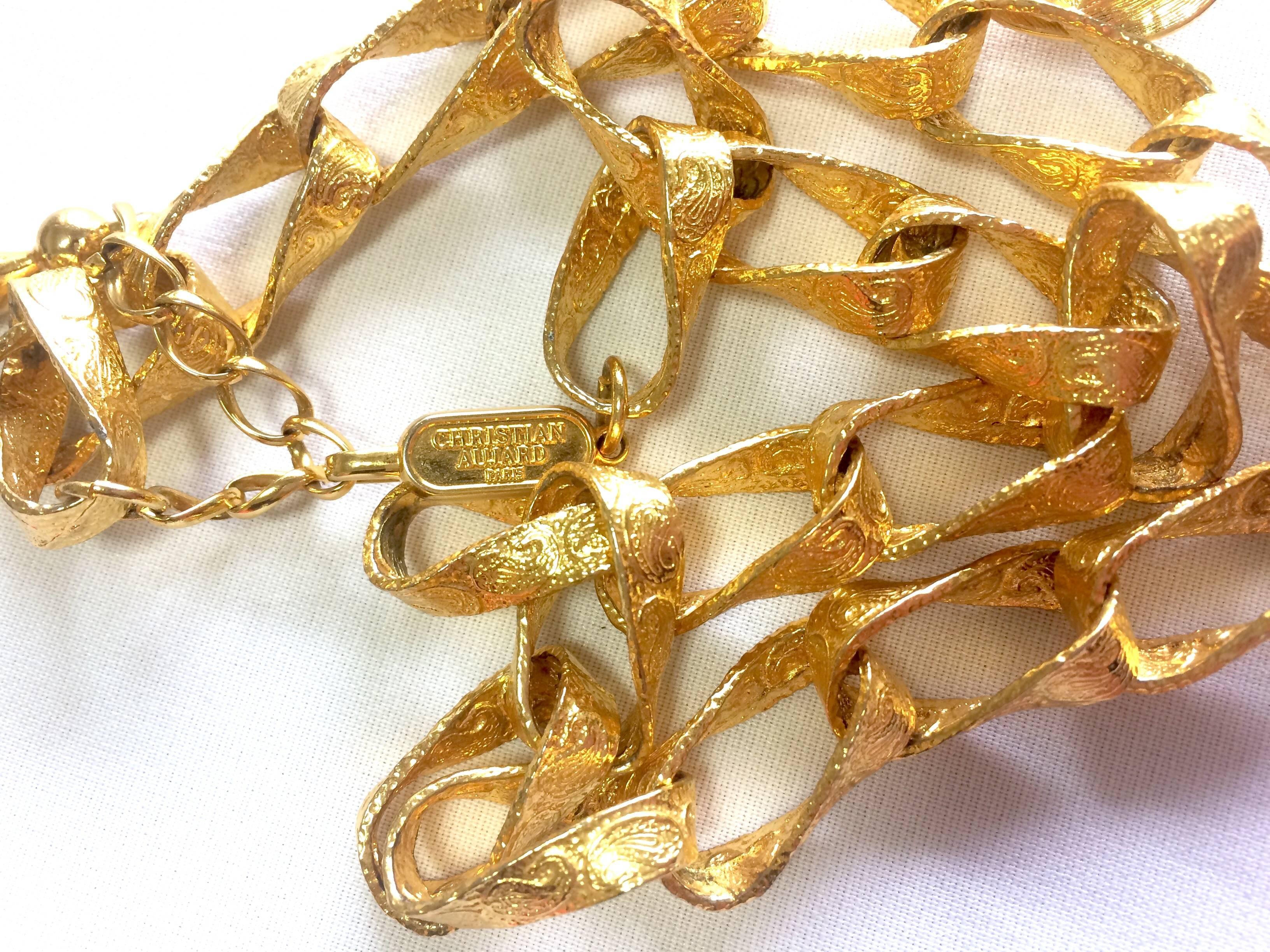 Edwardian MINT. Vintage Christian Aujard paisley engraved chain necklace and earring set. For Sale