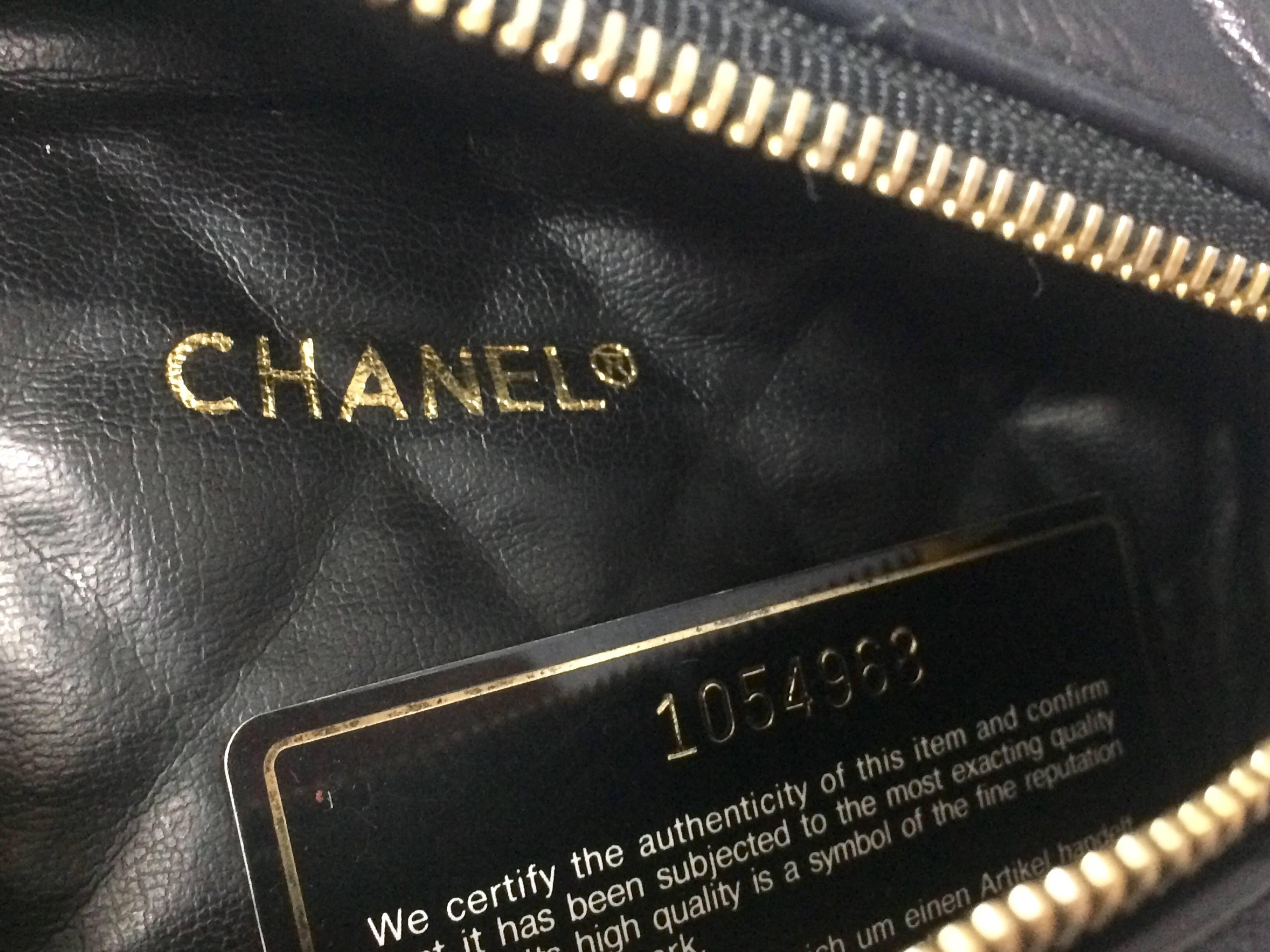 Vintage CHANEL black waist bag, fanny pack with triple golden chain leather belt For Sale 1