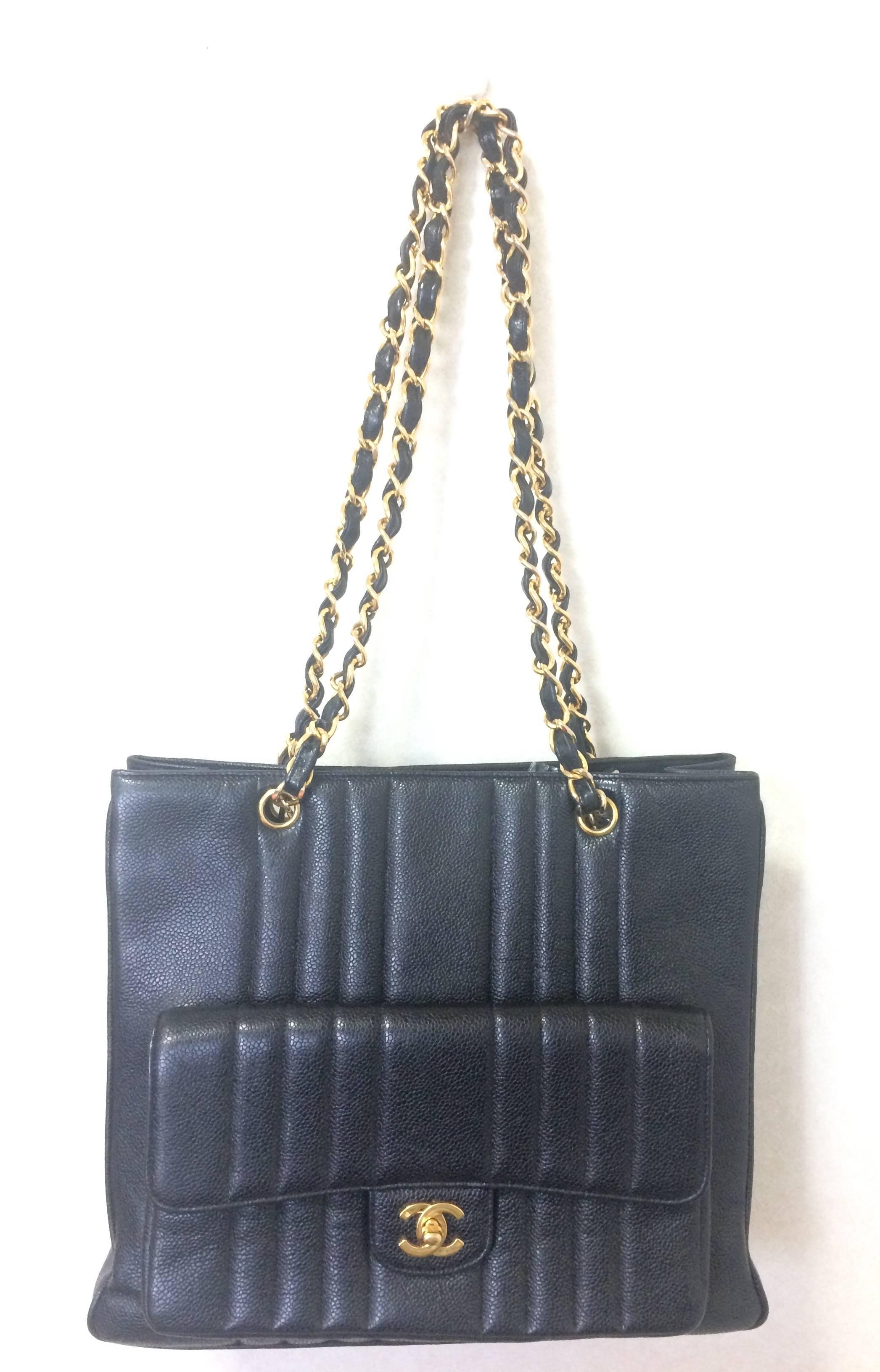 Vintage CHANEL rare 2.55 combo design black caviar leather chain shoulder bag. In Good Condition In Kashiwa, Chiba