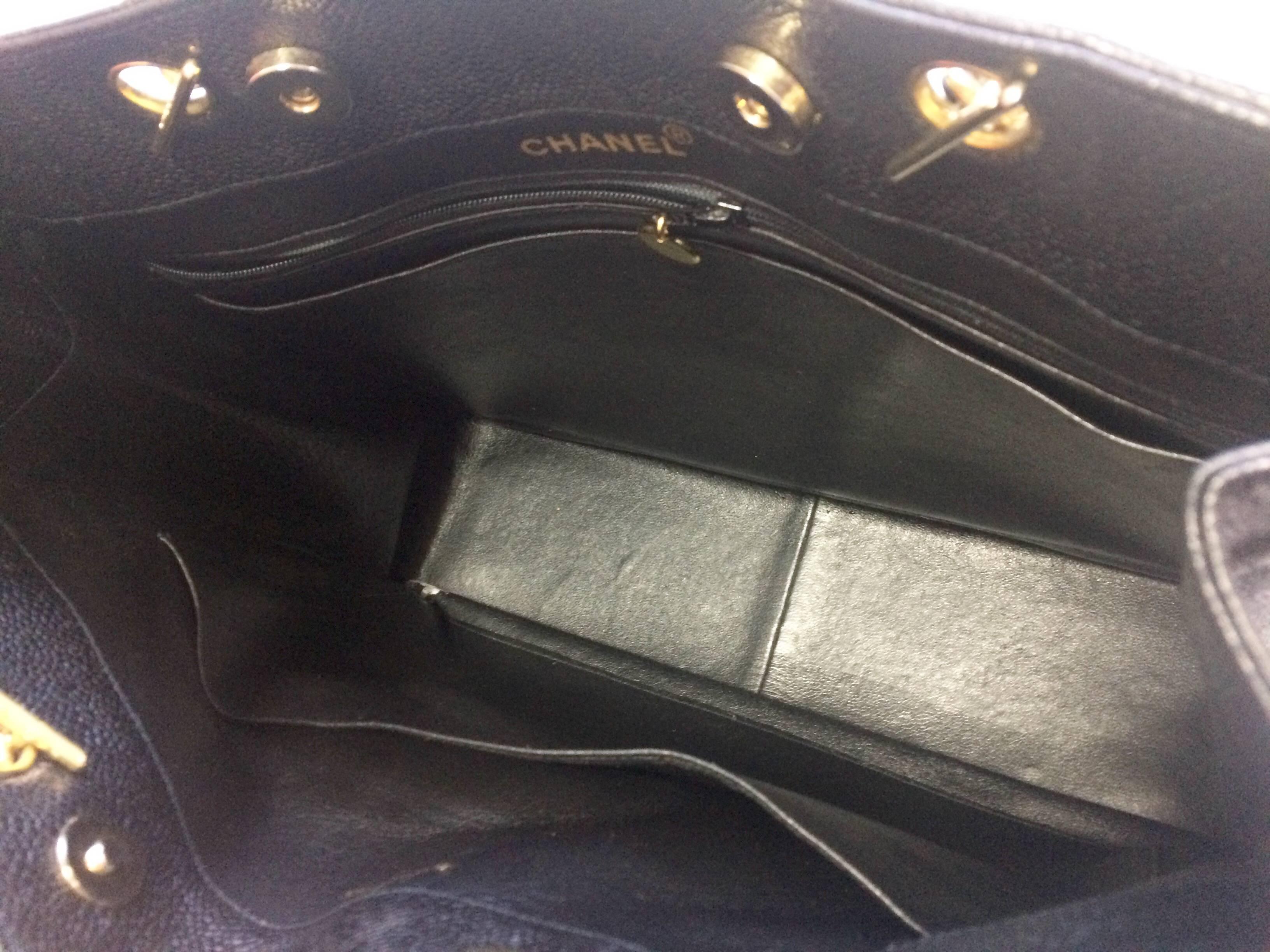 Vintage CHANEL rare 2.55 combo design black caviar leather chain shoulder bag. 3
