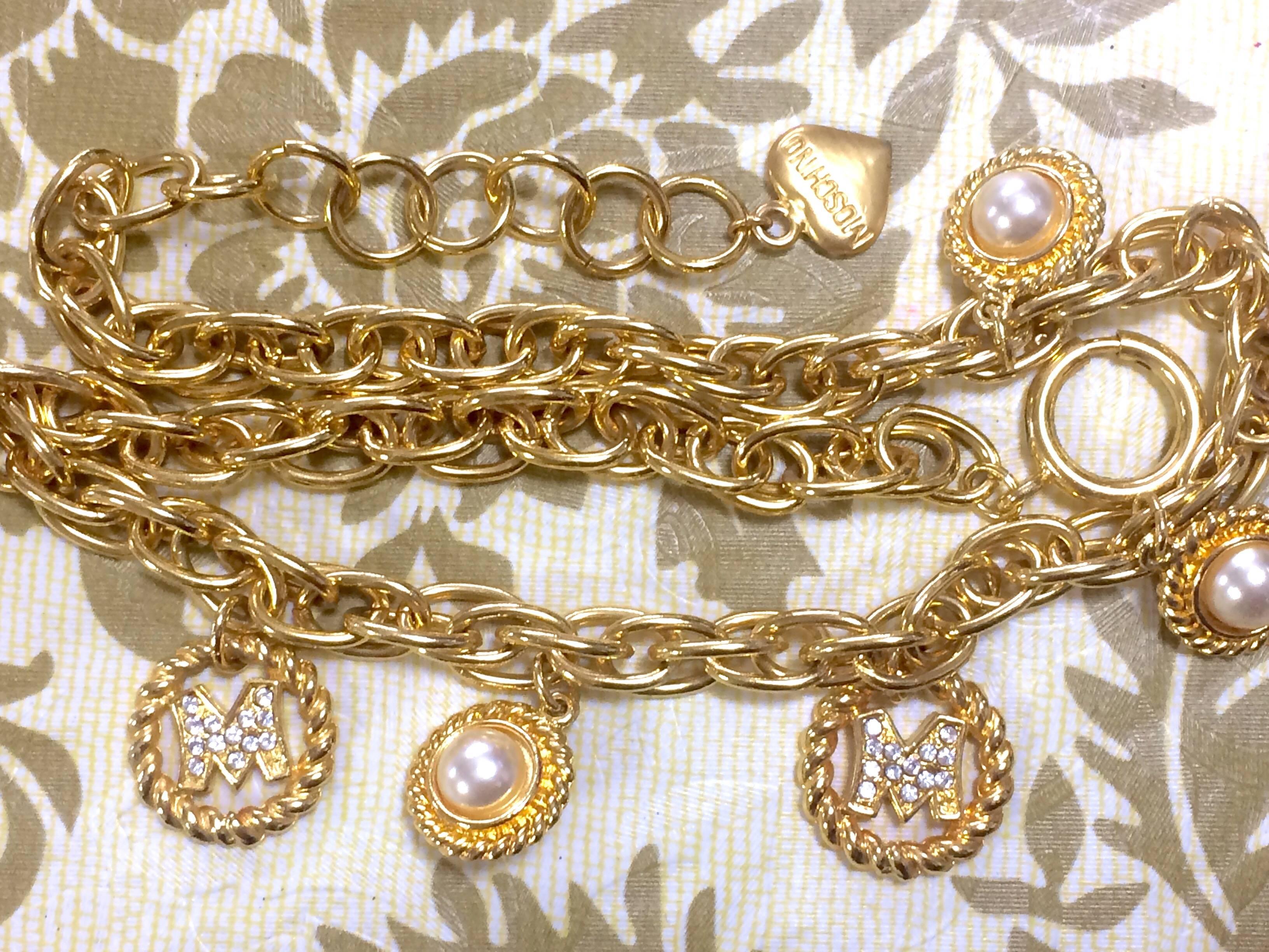 Vintage Moschino statement necklace with golden dangling charms with faux pearls In Excellent Condition For Sale In Kashiwa, Chiba