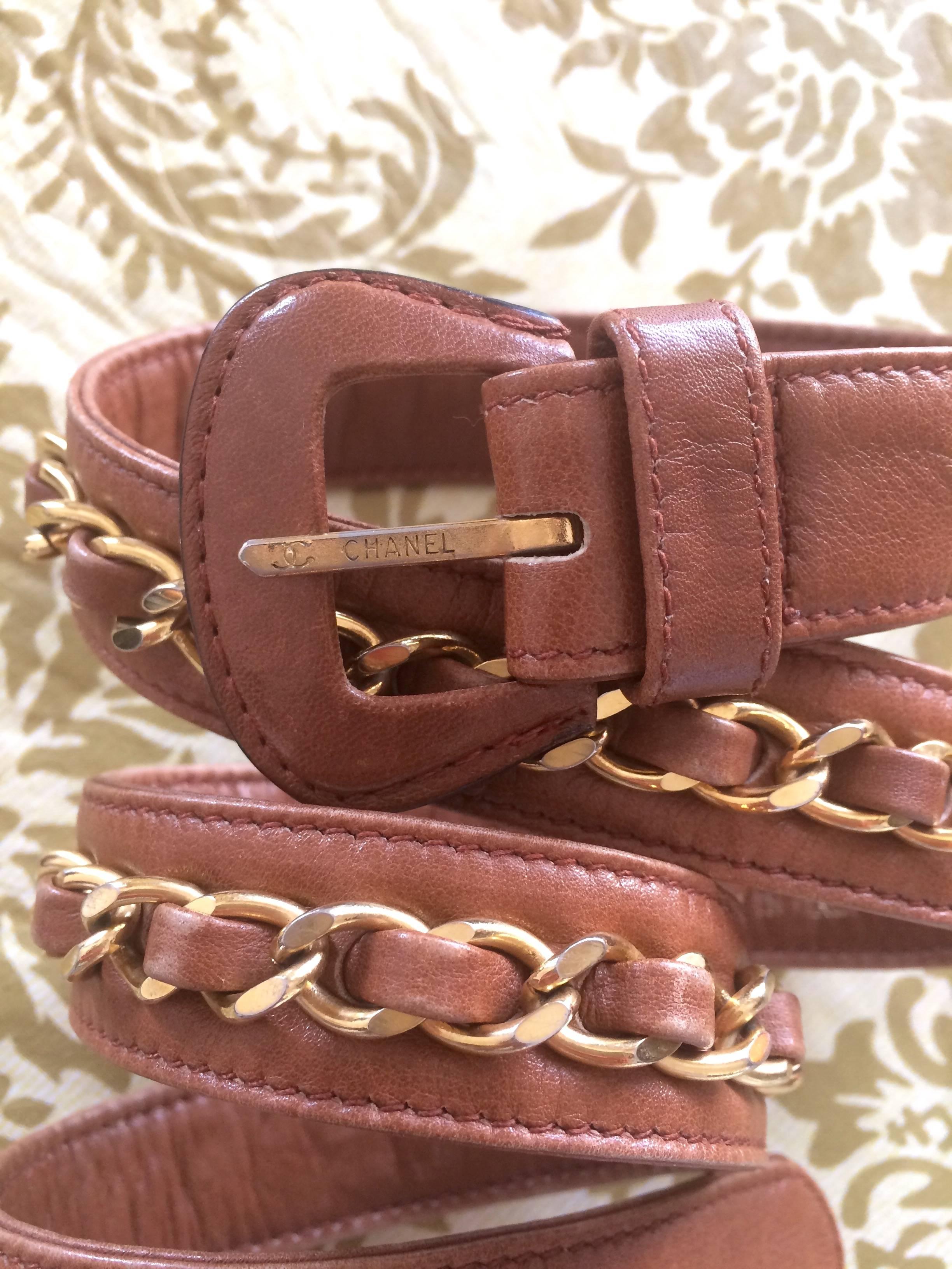 Vintage CHANEL brown leather belt with gold tone chains. Good for fanny pack too In Good Condition For Sale In Kashiwa, Chiba