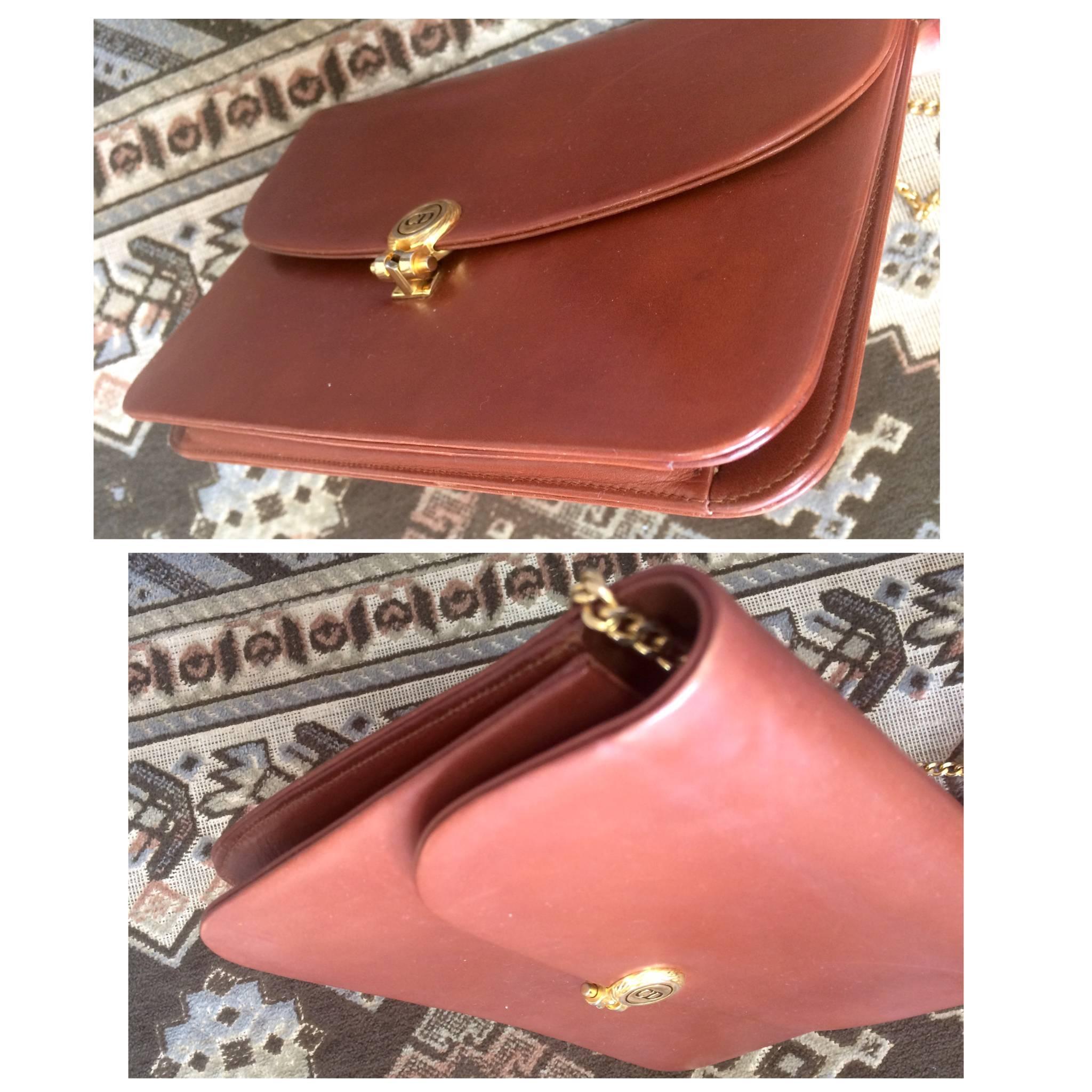 Vintage Christian Dior Vintage brown clutch bag with CD motif and golden chains. In Good Condition In Kashiwa, Chiba