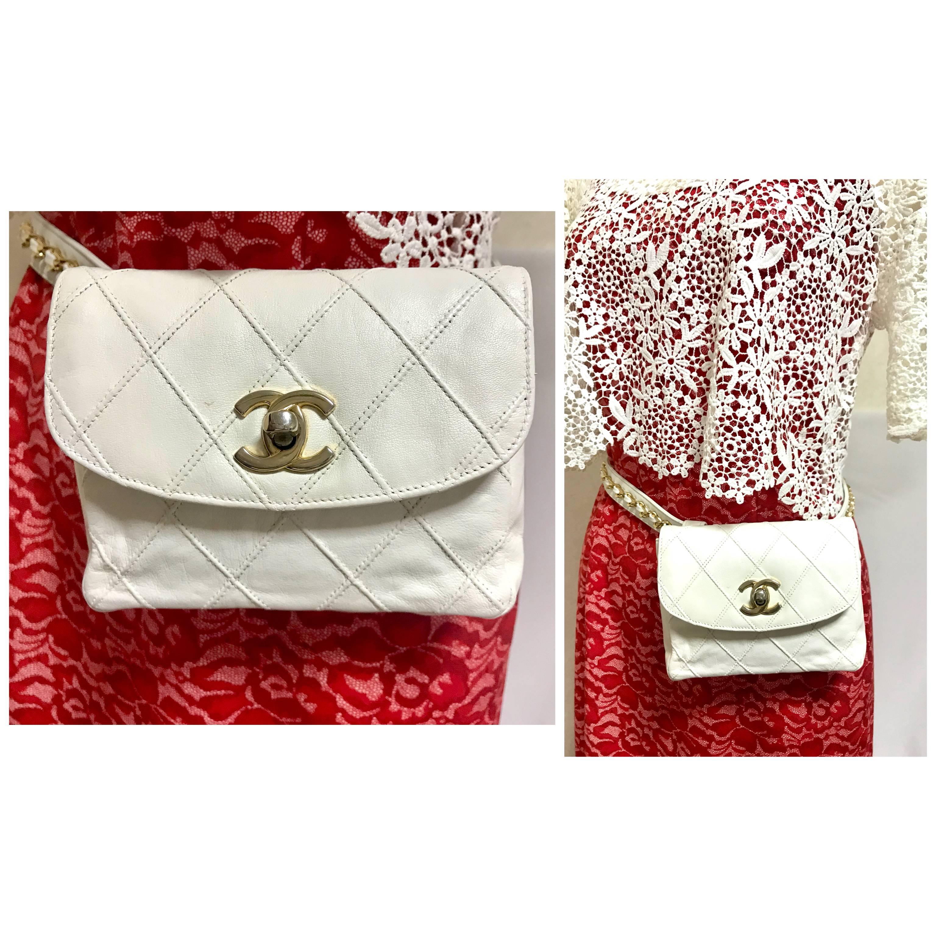 Chanel Vintage white leather waist purse, fanny pack, hip bag with golden CC  2