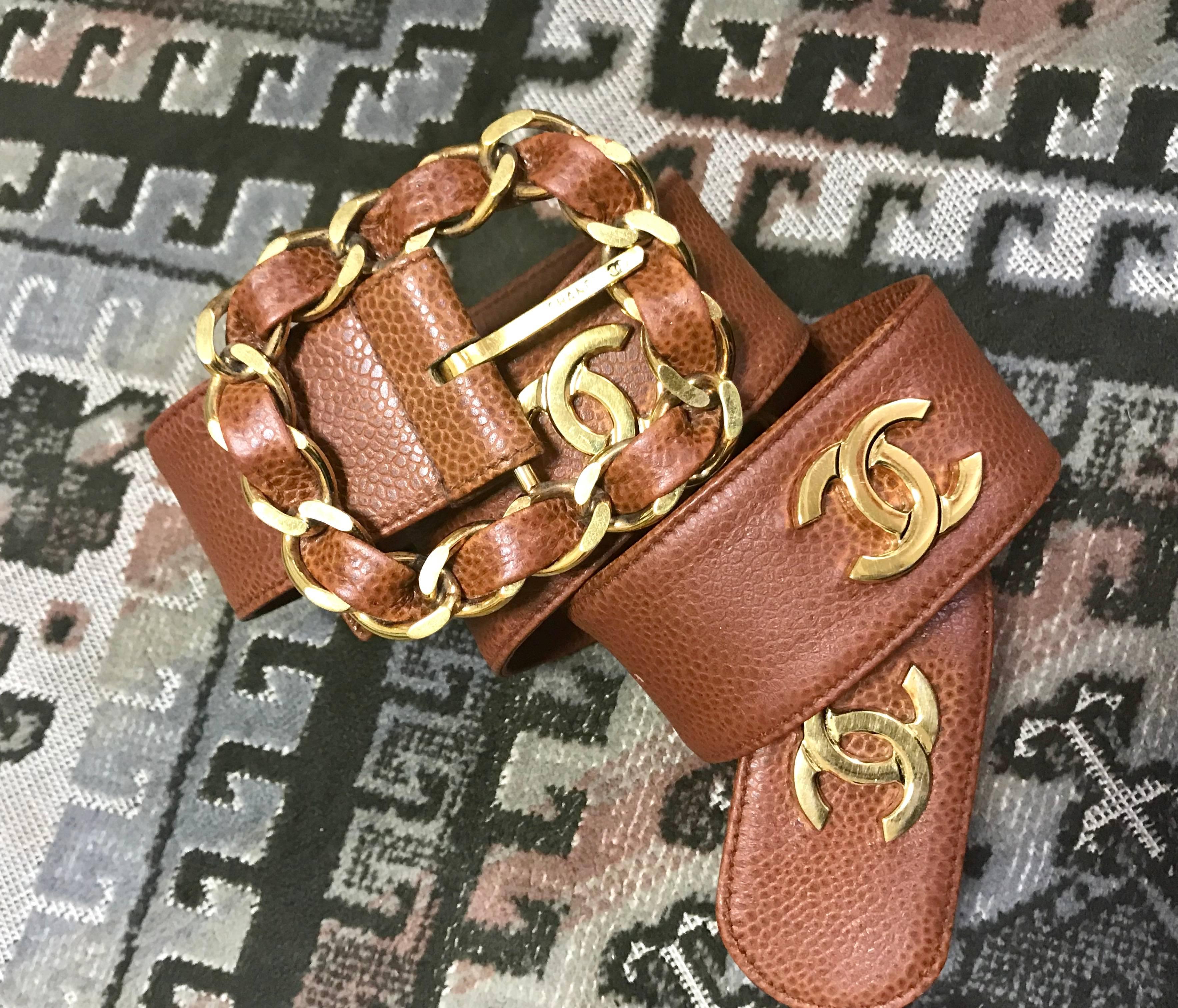 Chanel Vintage brown caviar leather belt with golden chain buckle and CC marks  3