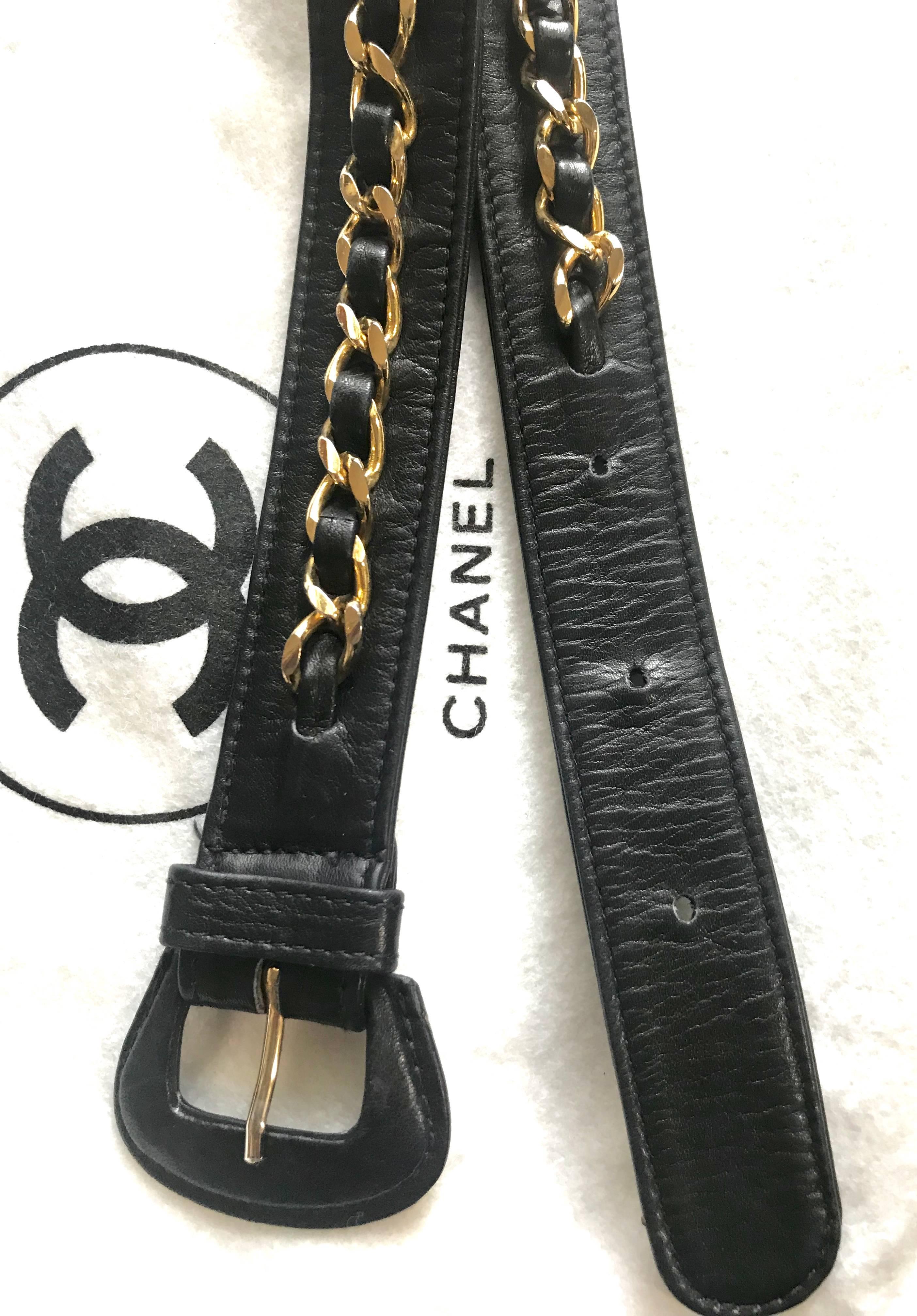 Vintage CHANEL black lamb waist bag, fanny pack with golden chain belt & CC. 5