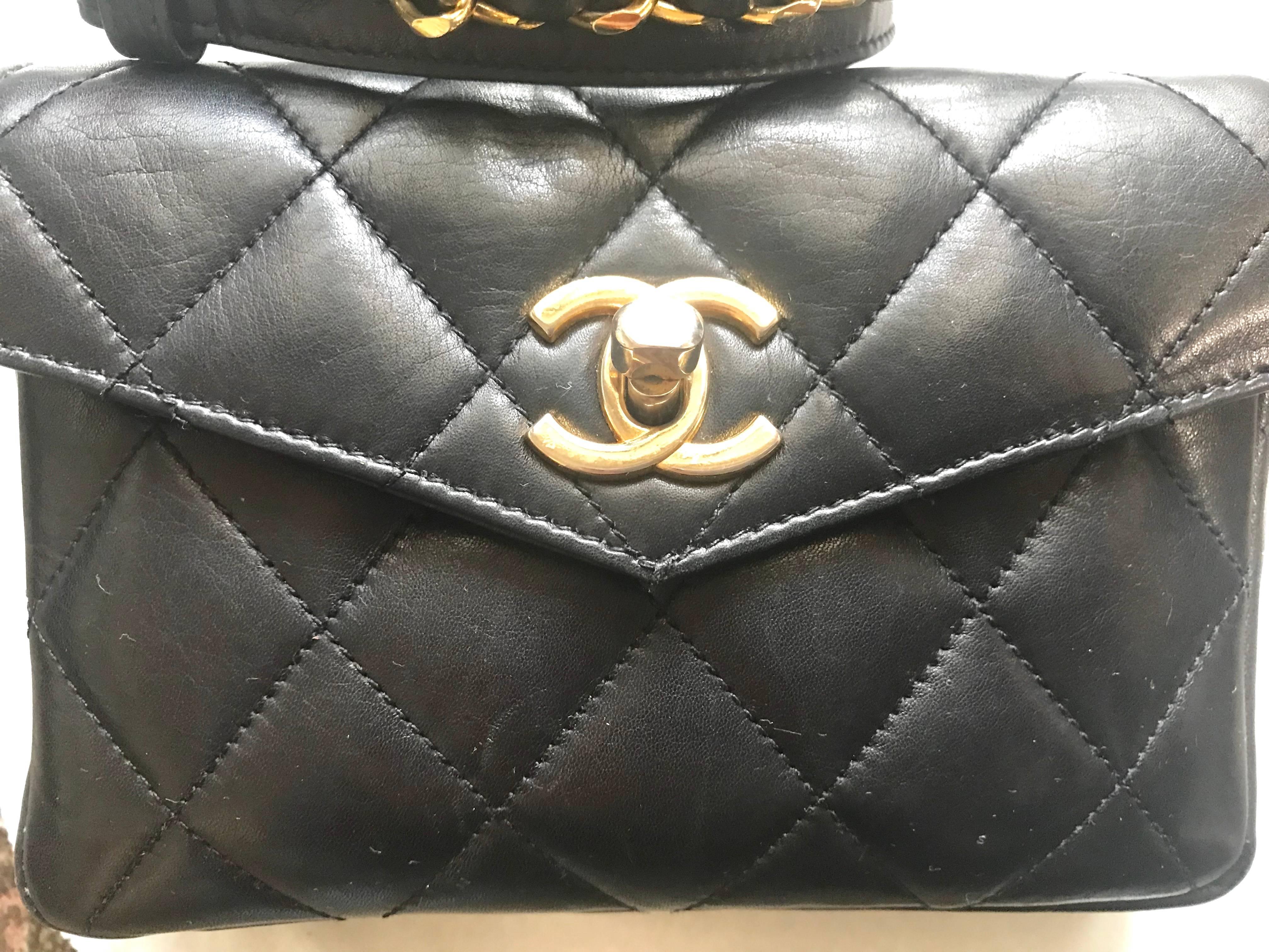 Vintage CHANEL black lamb waist bag, fanny pack with golden chain belt & CC. 8