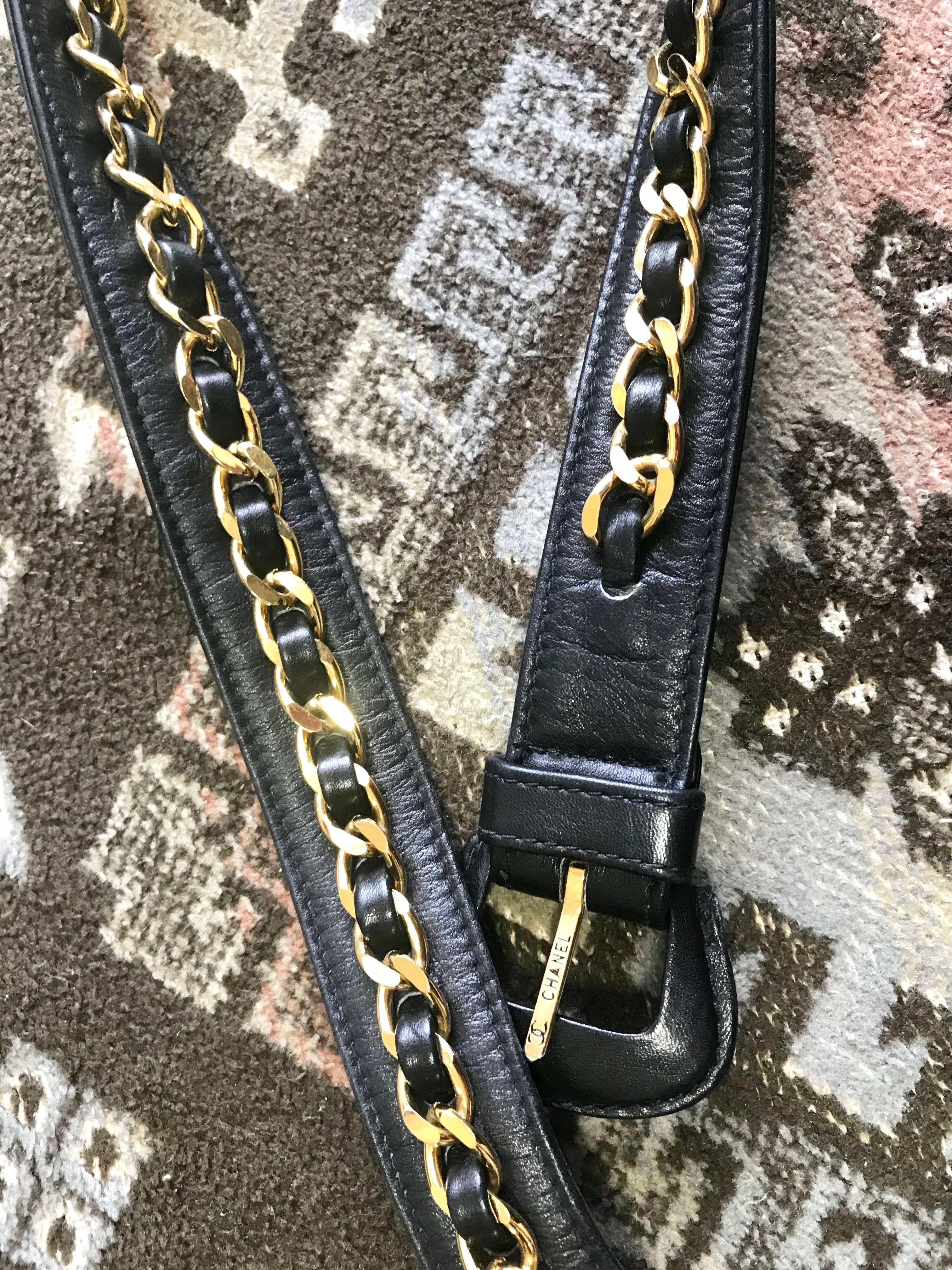 Vintage CHANEL black lamb waist bag, fanny pack with golden chain belt and CC. 9