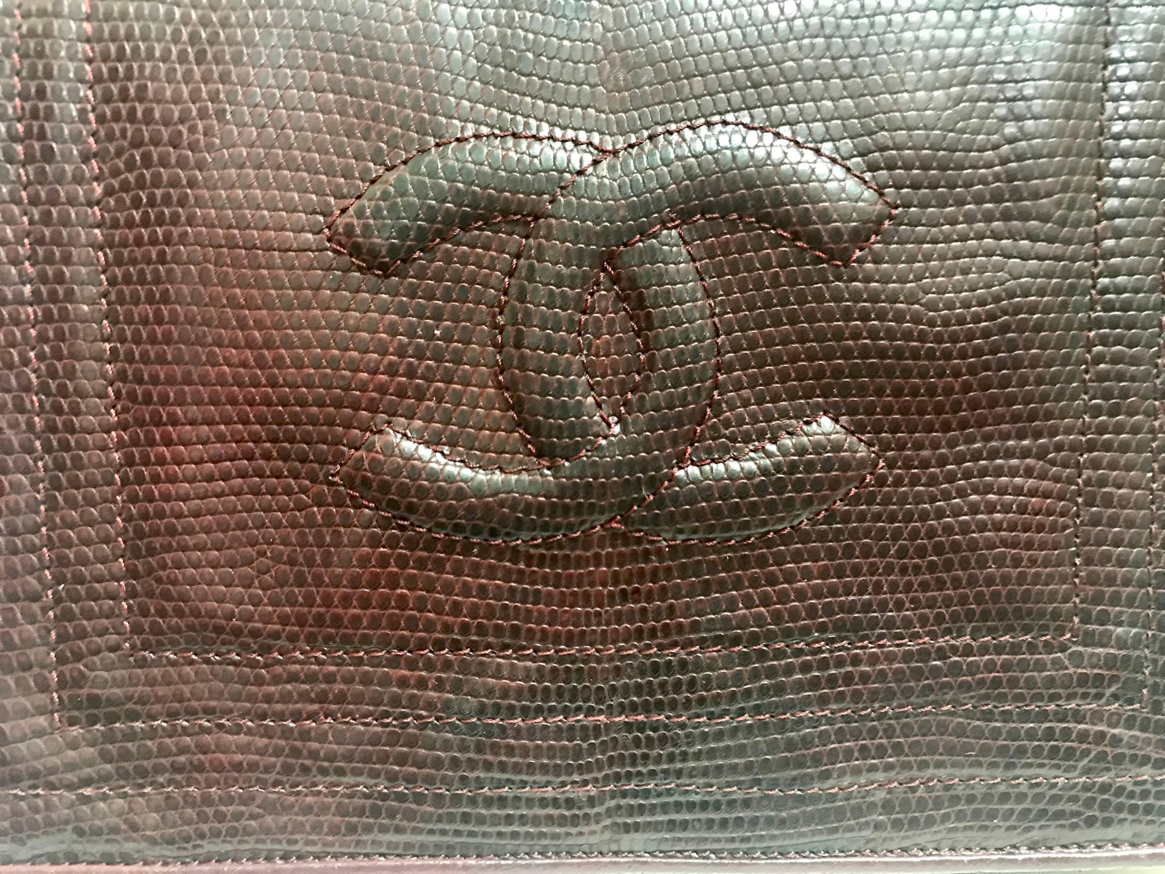 Black Chanel Vintage genuine dark wine brown lizard chain shoulder bag with CC mark For Sale
