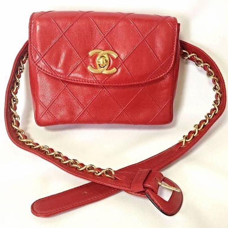 Red Vintage CHANEL red calf leather waist bag, fanny pack with CC motif. Belt bag. For Sale