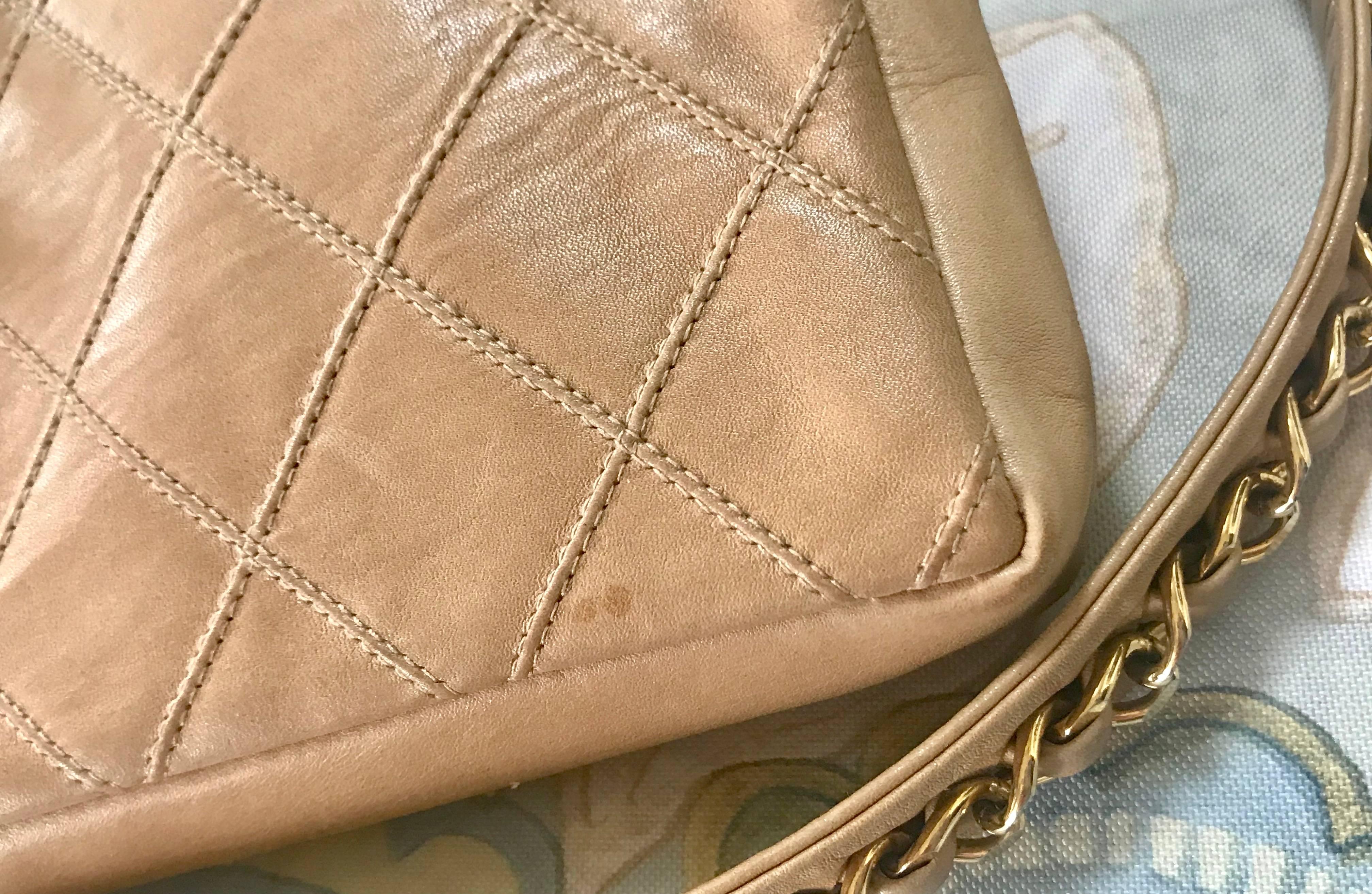 Chanel Vintage beige calfskin waist purse / fanny pack / hip bag with golden CC  4