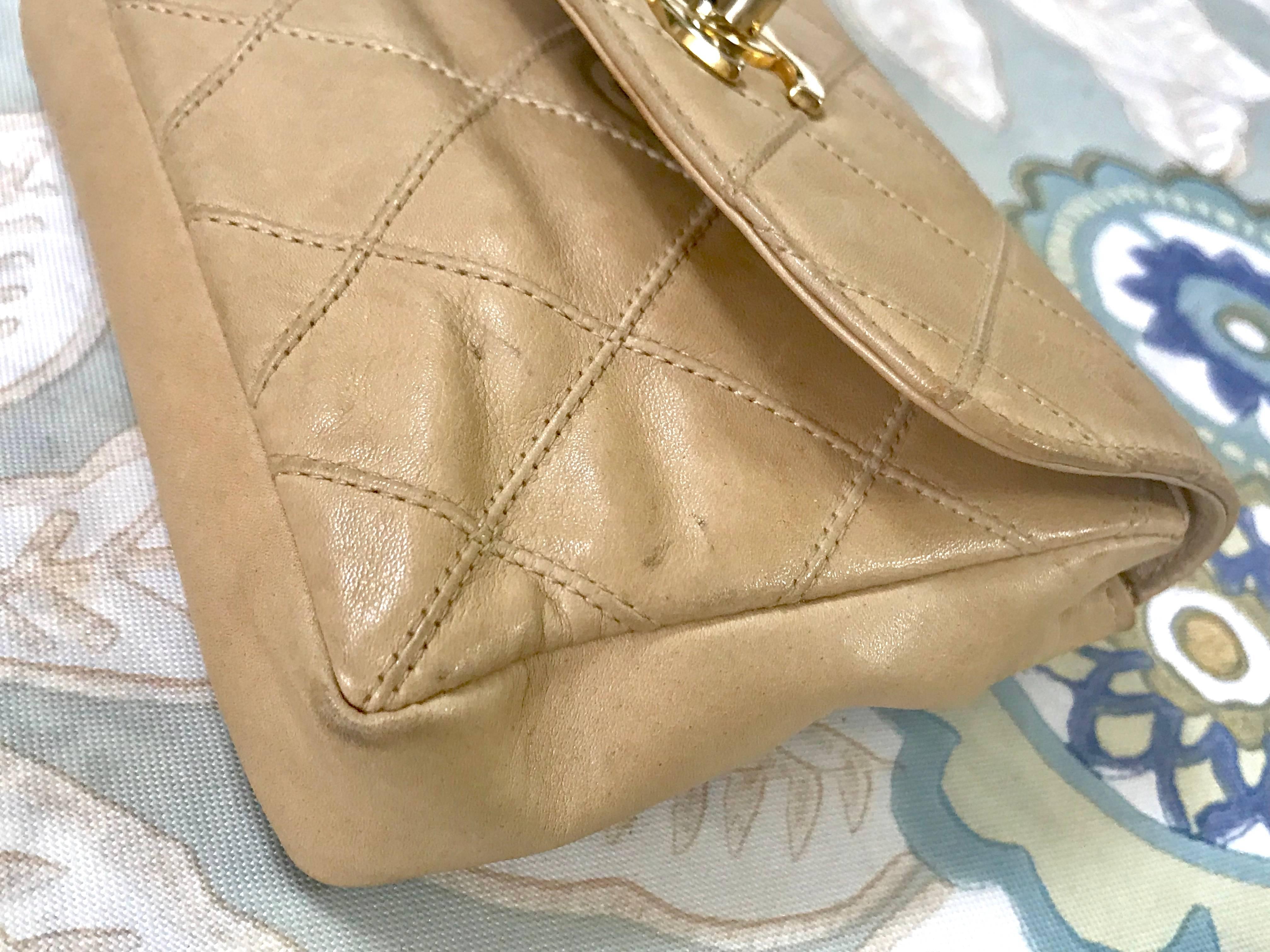Chanel Vintage beige calfskin waist purse / fanny pack / hip bag with golden CC  2