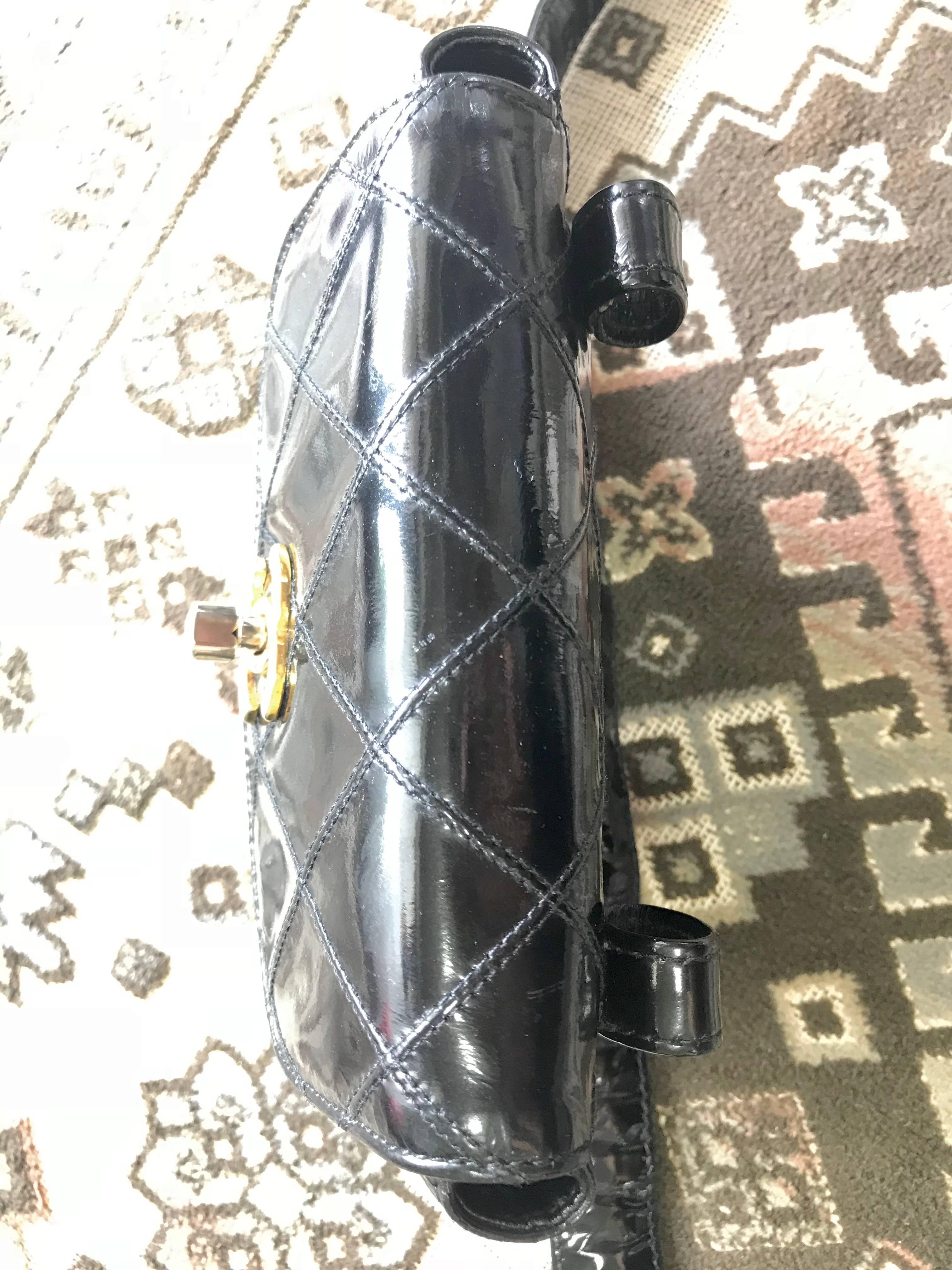 Vintage CHANEL black patent enamel belt bag, fanny pack with CC closure. 2