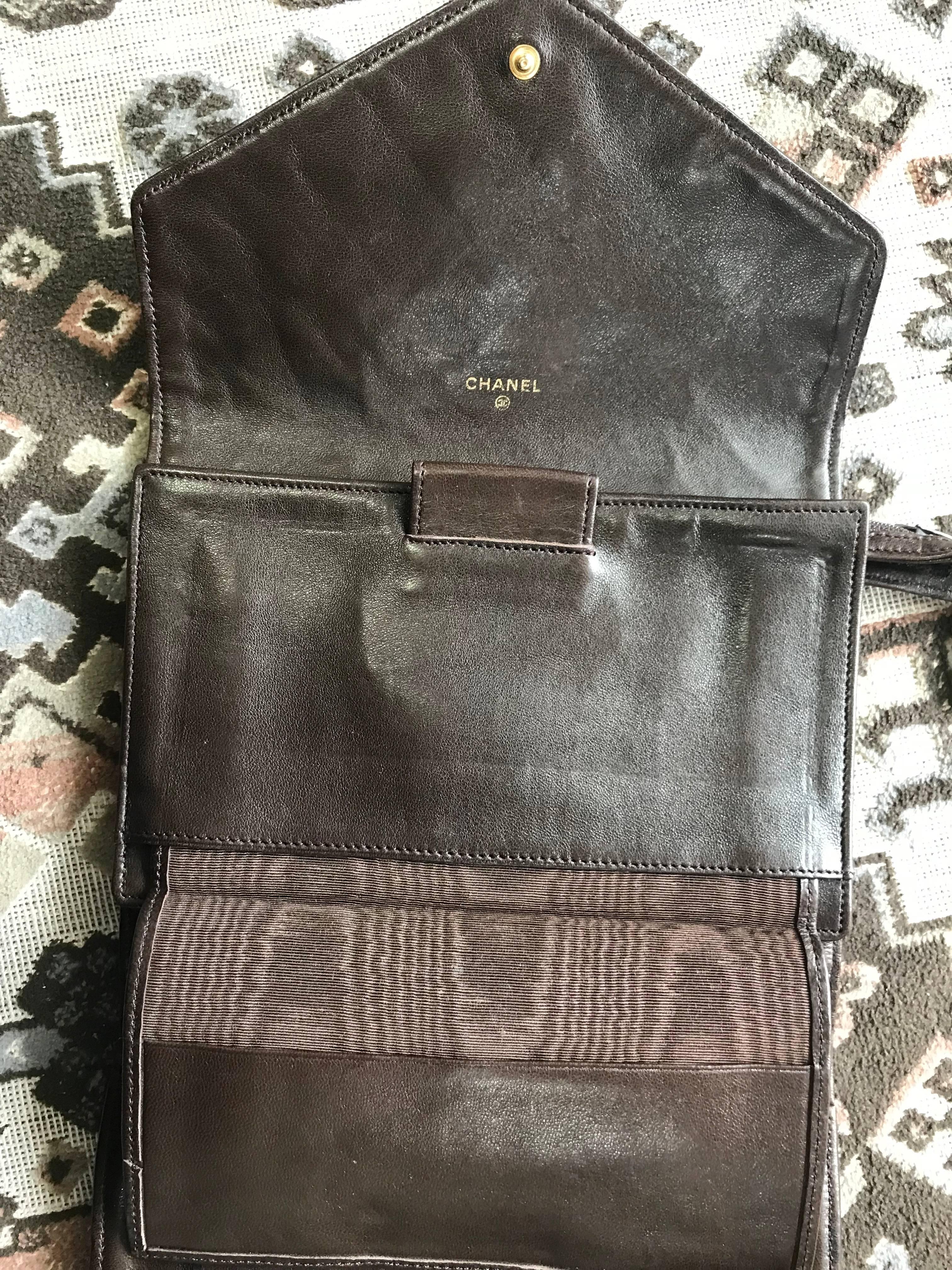 Vintage CHANEL brown clutch bag, wallet, bill, checkbook, iPhone case purse.  For Sale 1