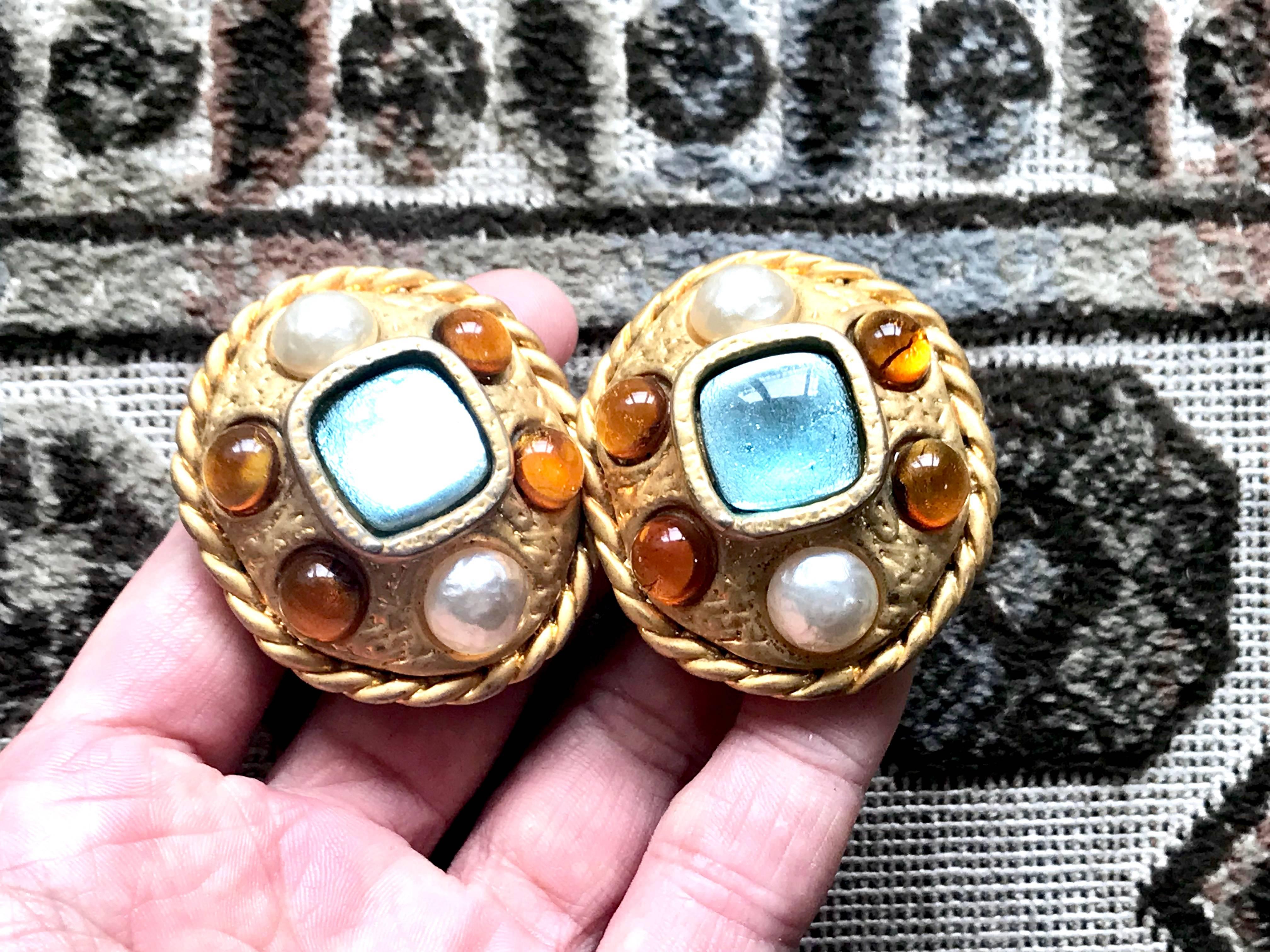 Vintage CHANEL golden oval faux pearl, blue and orange gripoix large earrings. For Sale 5