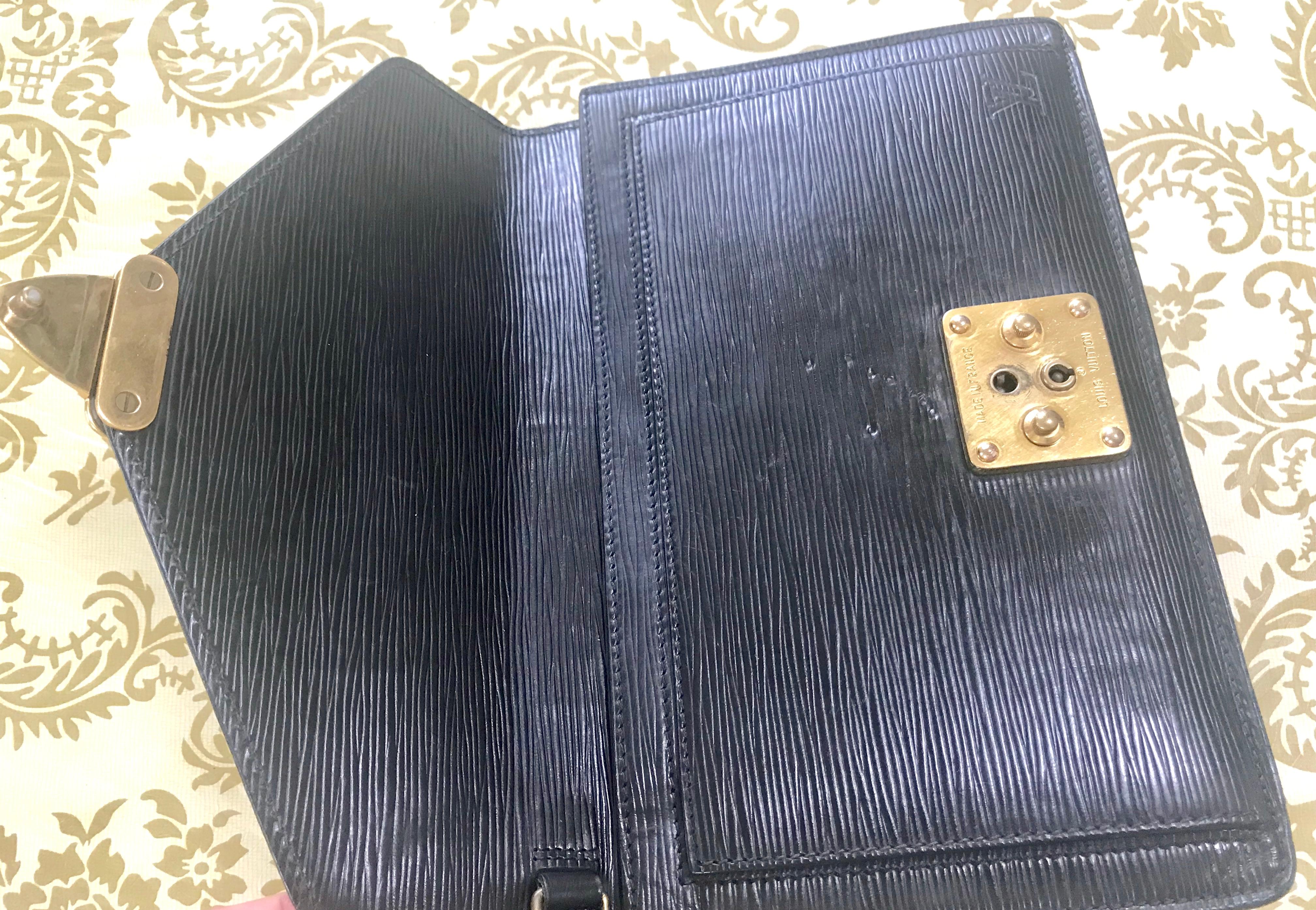 Vintage Louis Vuitton black epi leather wristlet clutch bag, purse with strap.  For Sale 4
