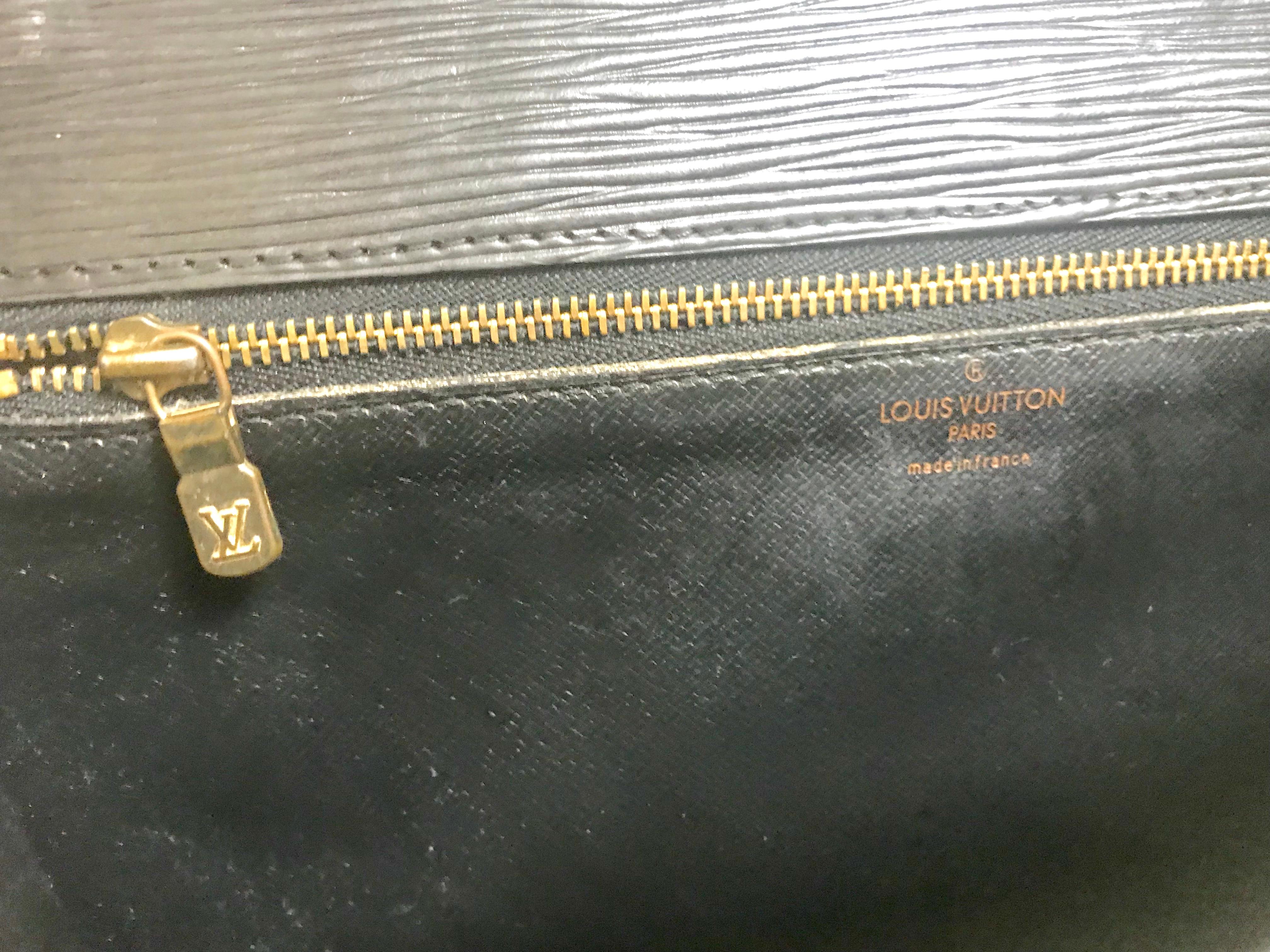 Vintage Louis Vuitton black epi leather wristlet clutch bag, purse with strap.  For Sale 7