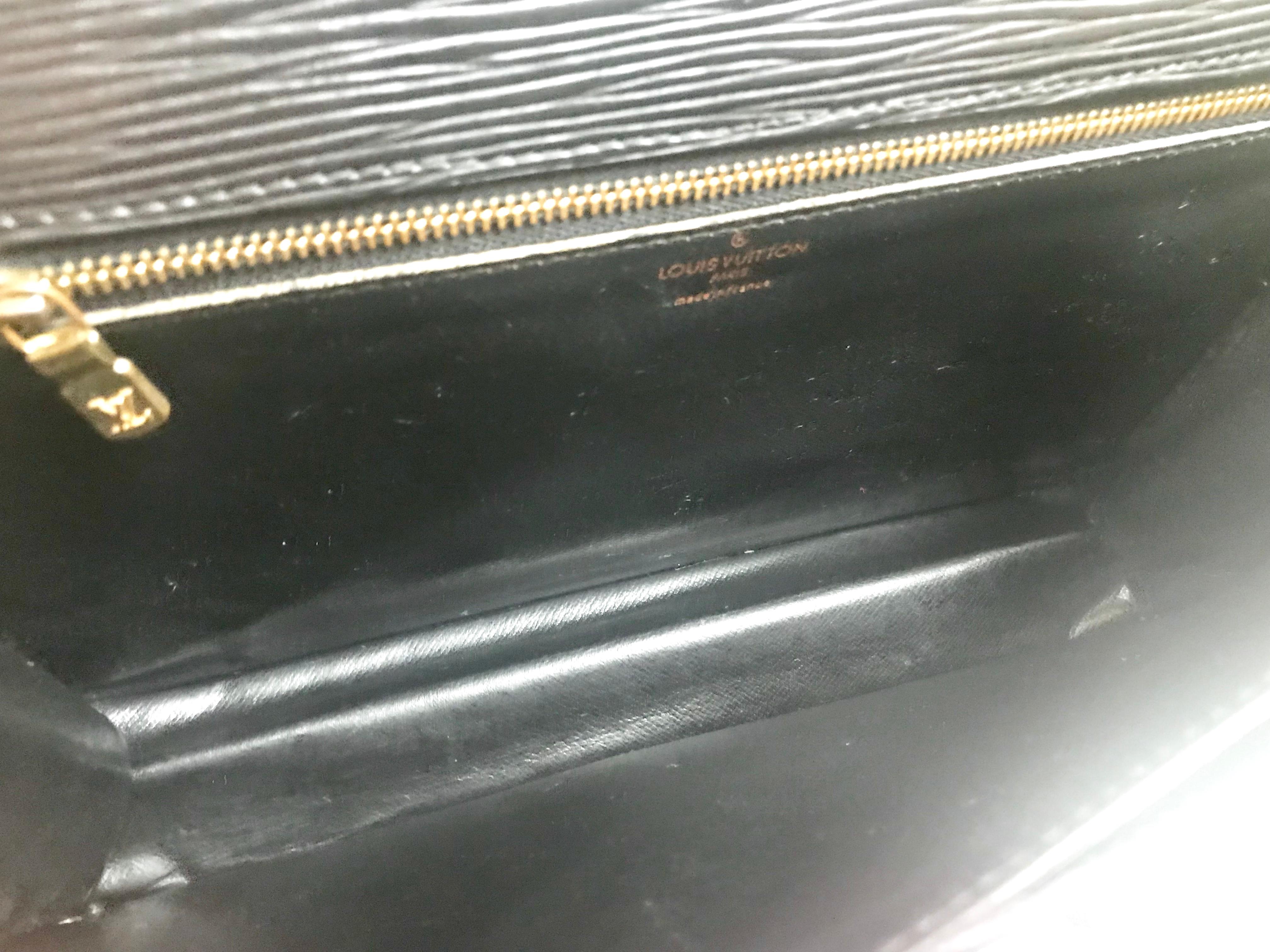 Vintage Louis Vuitton black epi leather wristlet clutch bag, purse with strap.  For Sale 8