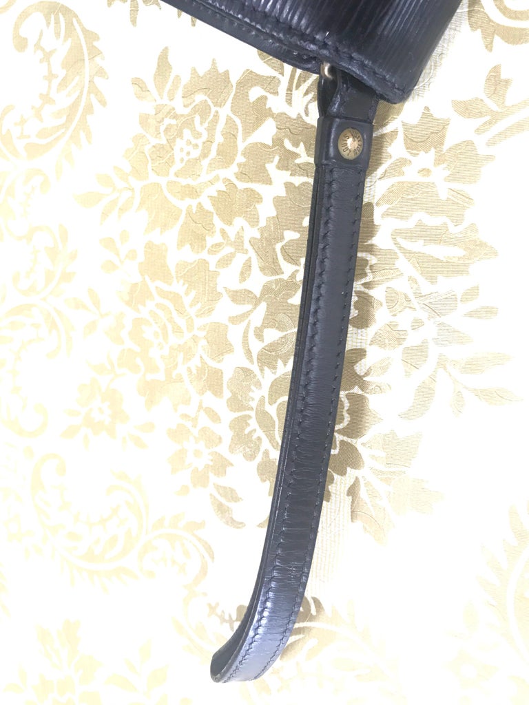 Vintage Louis Vuitton black epi leather wristlet clutch bag, purse with  strap. For Sale at 1stDibs