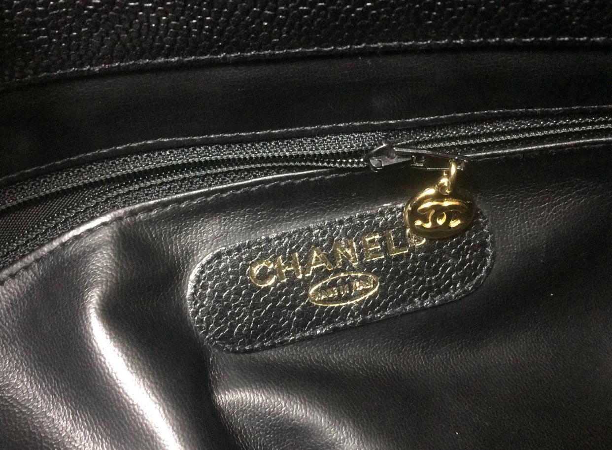 Vintage CHANEL black caviar leather Overnighter, Weekender bag, large chain bag. 2