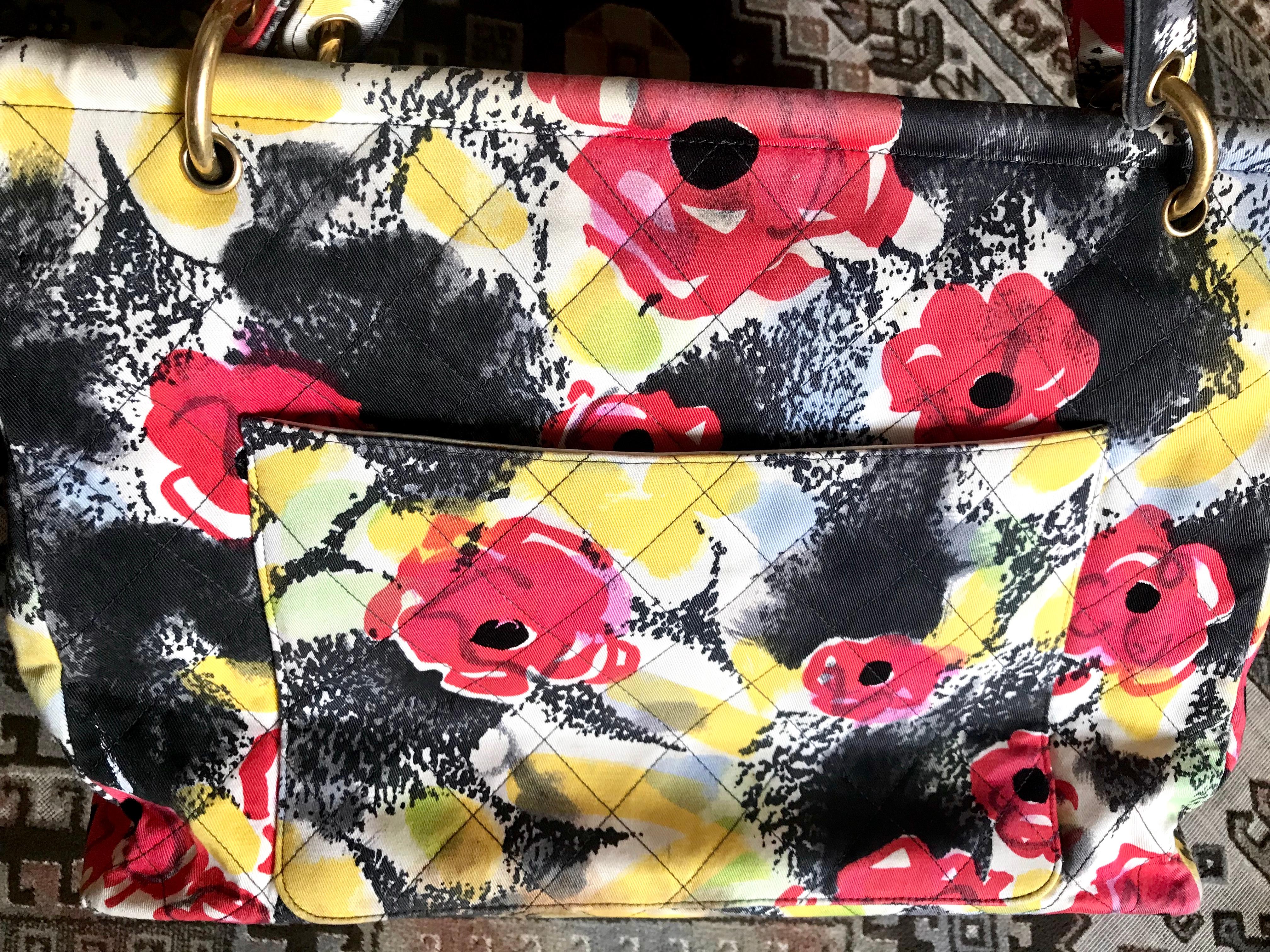 Vintage CHANEL red flower, yellow, and black water color print large tote bag. For Sale 3