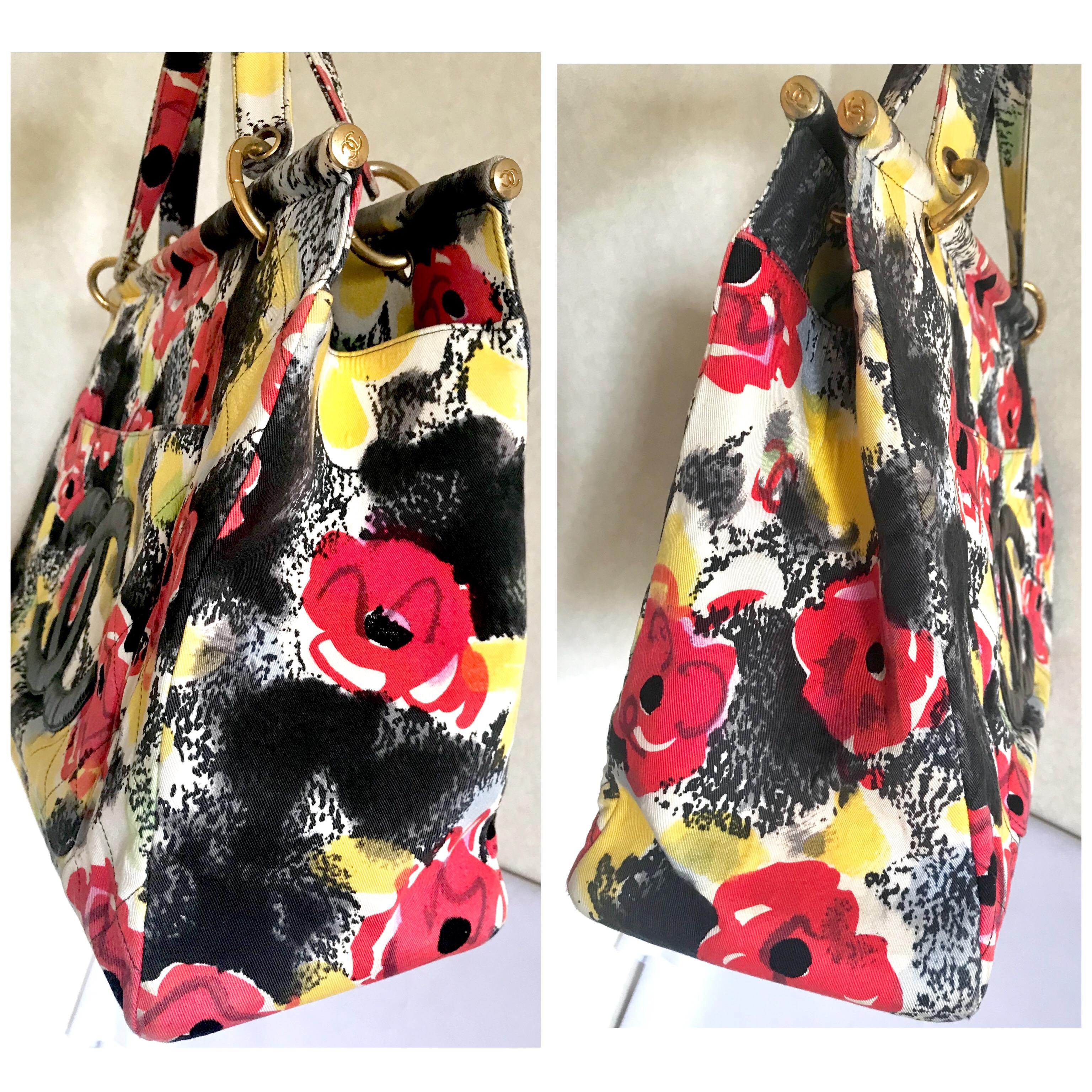 Vintage CHANEL red flower, yellow, and black water color print large tote bag. For Sale 8