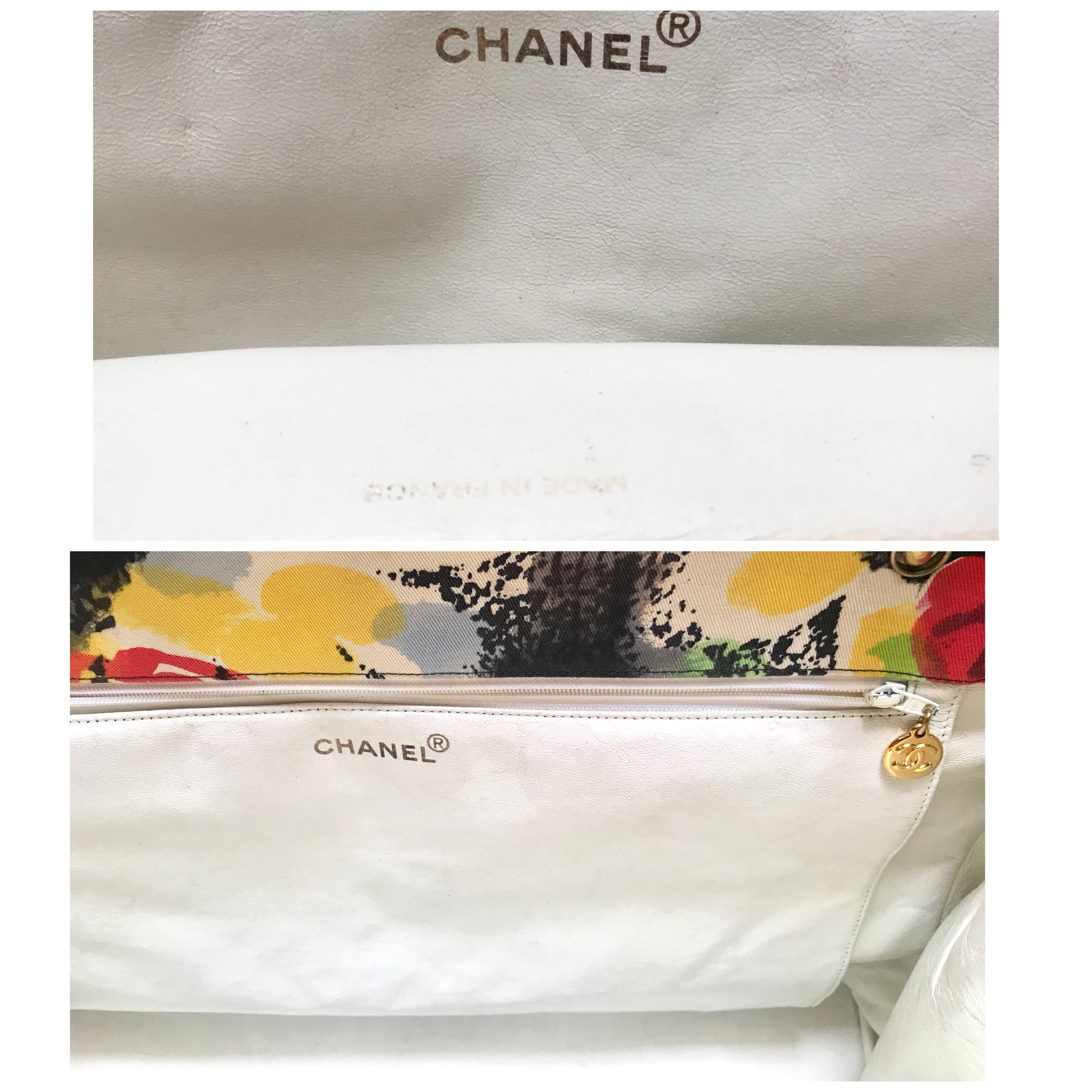 Vintage CHANEL red flower, yellow, and black water color print large tote bag. For Sale 11