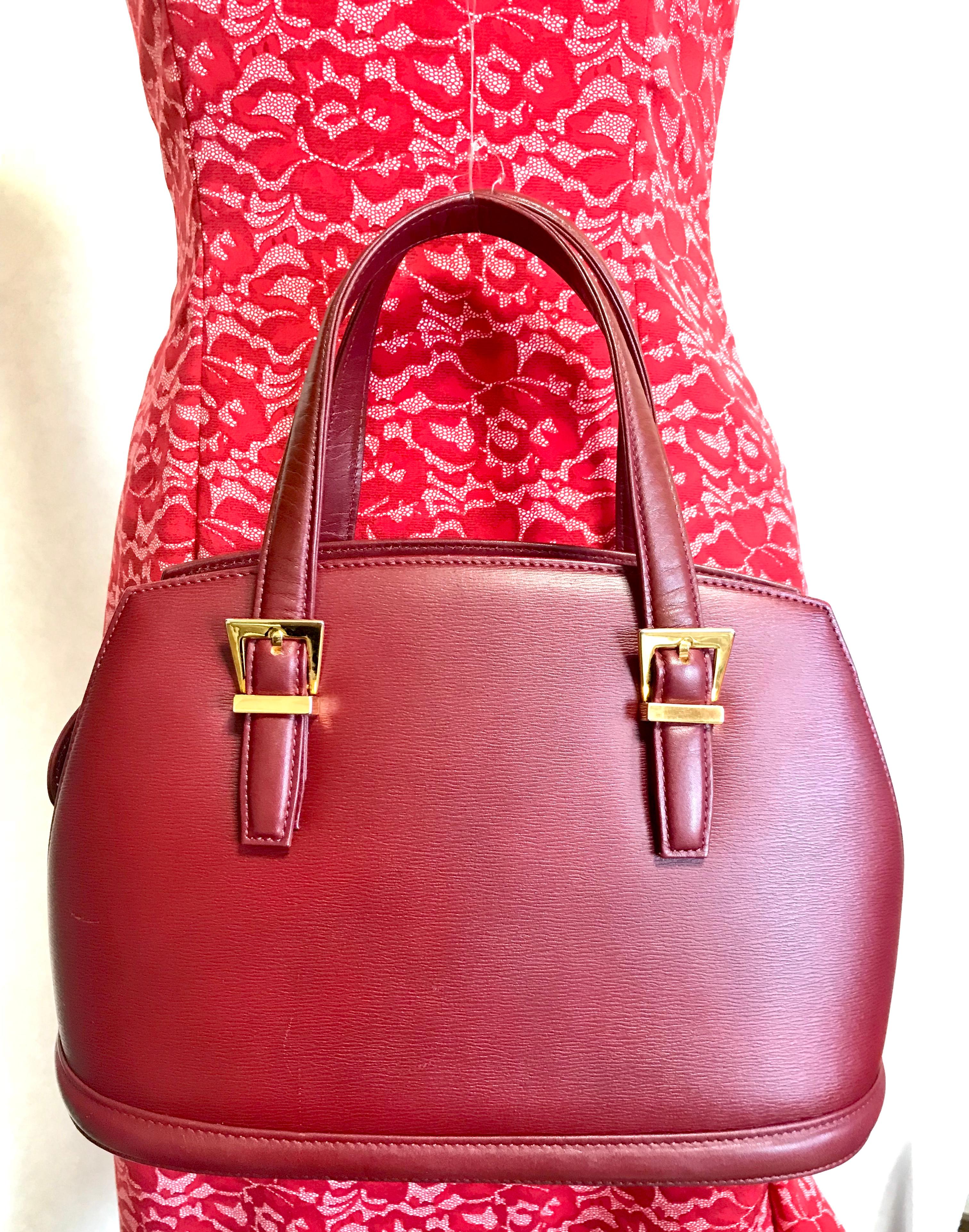 Vintage Valentino Garavani wine leather handbag with golden buckles. Classic bag For Sale 9