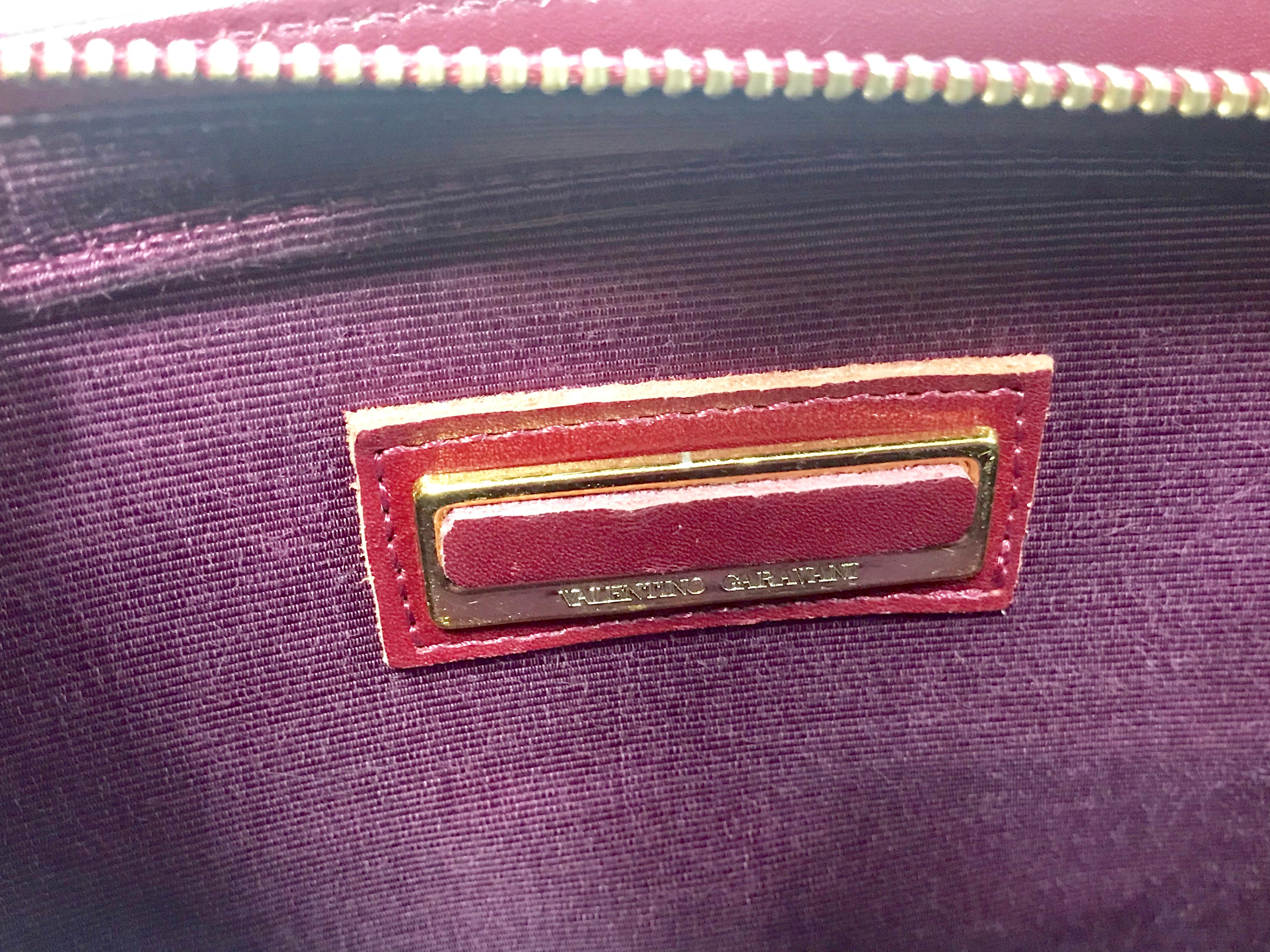 Vintage Valentino Garavani wine leather handbag with golden buckles. Classic bag For Sale 5