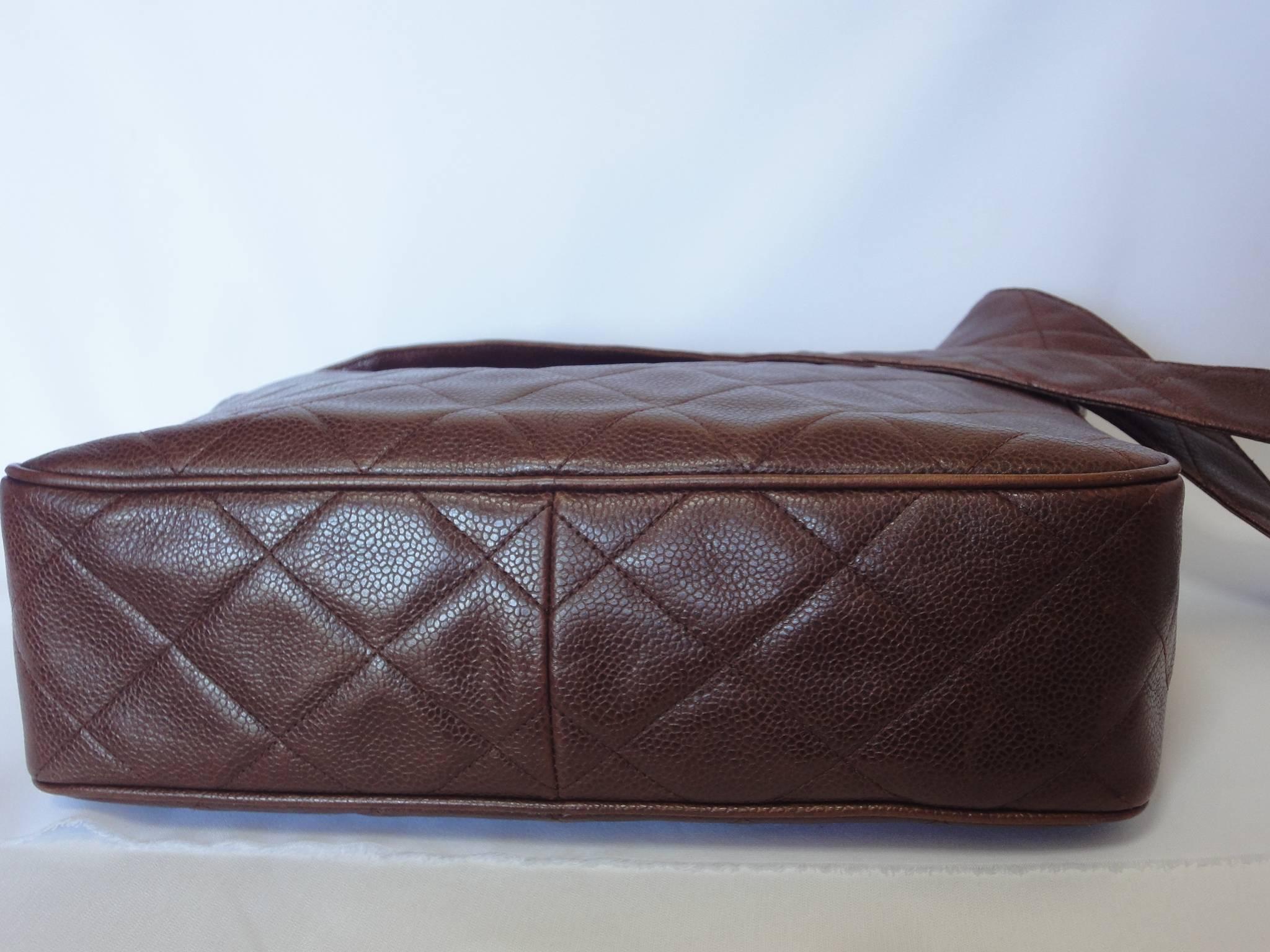 Women's Vintage CHANEL dark brown caviar leather messenger large, jumbo shoulder bag