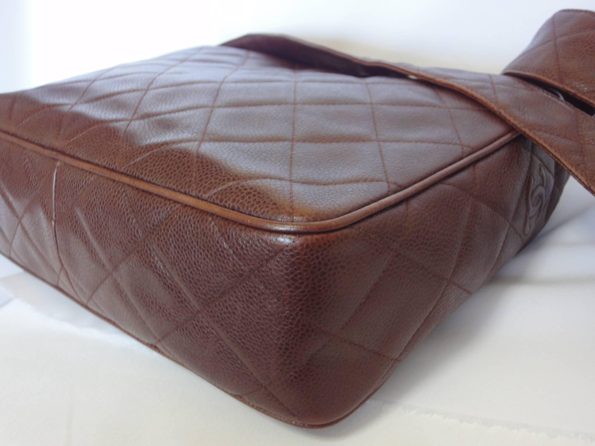 Vintage CHANEL dark brown caviar leather messenger large, jumbo shoulder bag 1