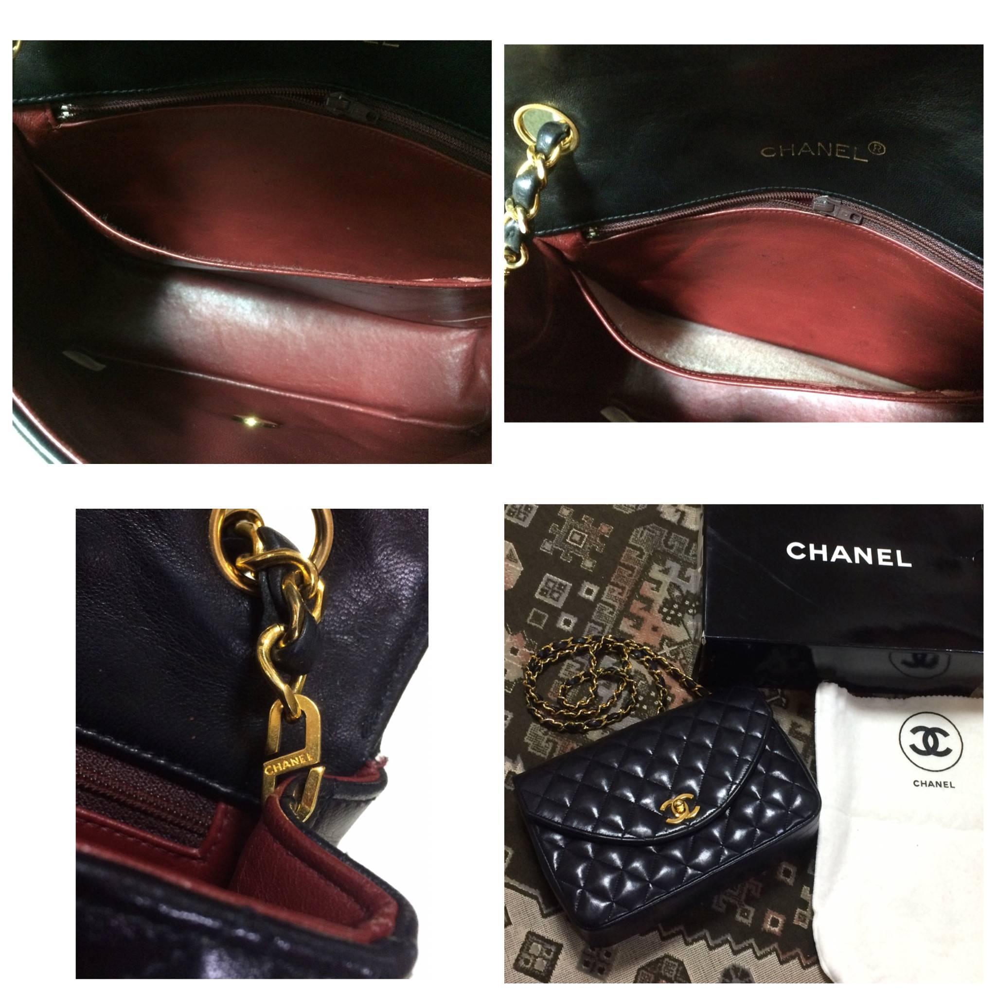 1980s vintage Chanel black lamb leather 2.55 classic oval flap shoulder bag. 4