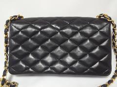 MINT. 80's vintage CHANEL black lambskin chain shoulder bag with golden large CC