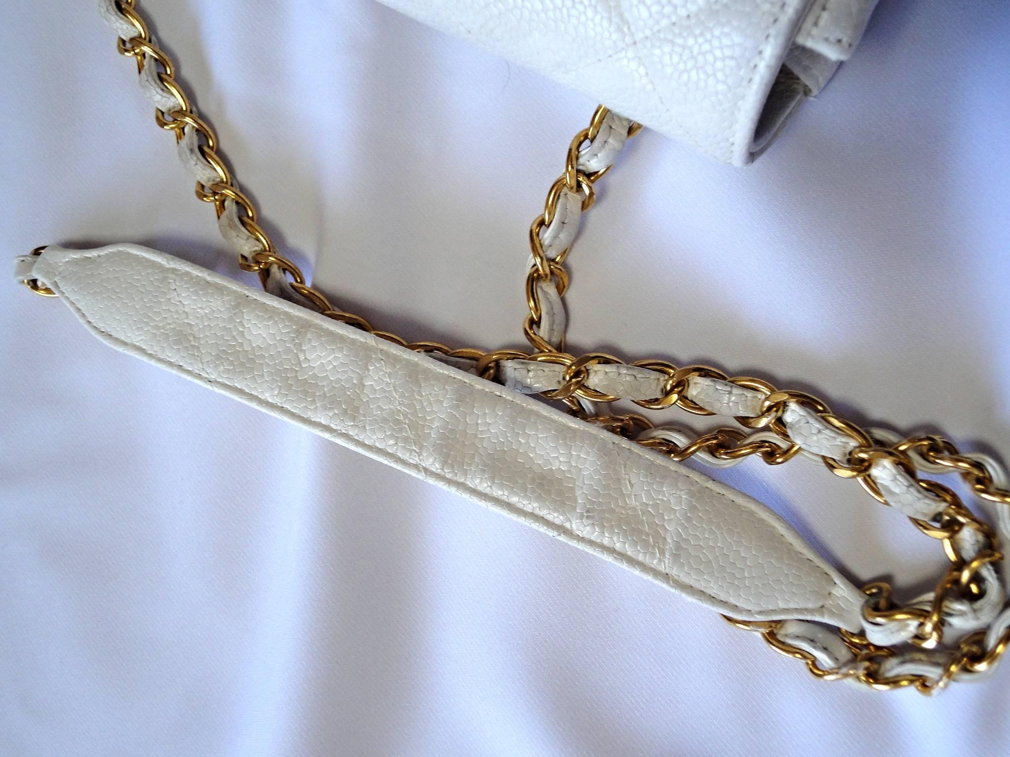 Beige Vintage Chanel classic 2.55 white caviar leather square shape chain shoulder bag For Sale