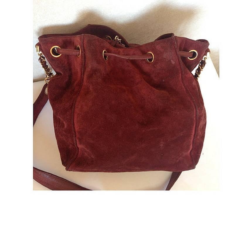 Vintage CHANEL wine red suede leather hobo bucket shoulder bag with drawstrings In Good Condition In Kashiwa, Chiba