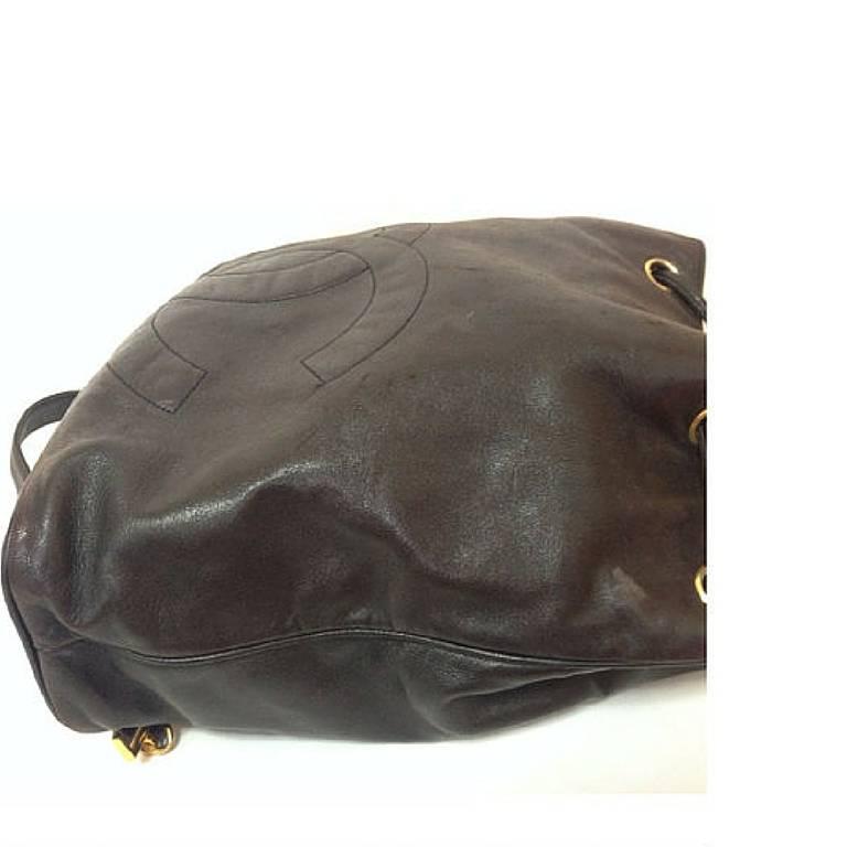 Vintage CHANEL dark brown lamb leather hobo bucket style chain strap backpack In Good Condition In Kashiwa, Chiba